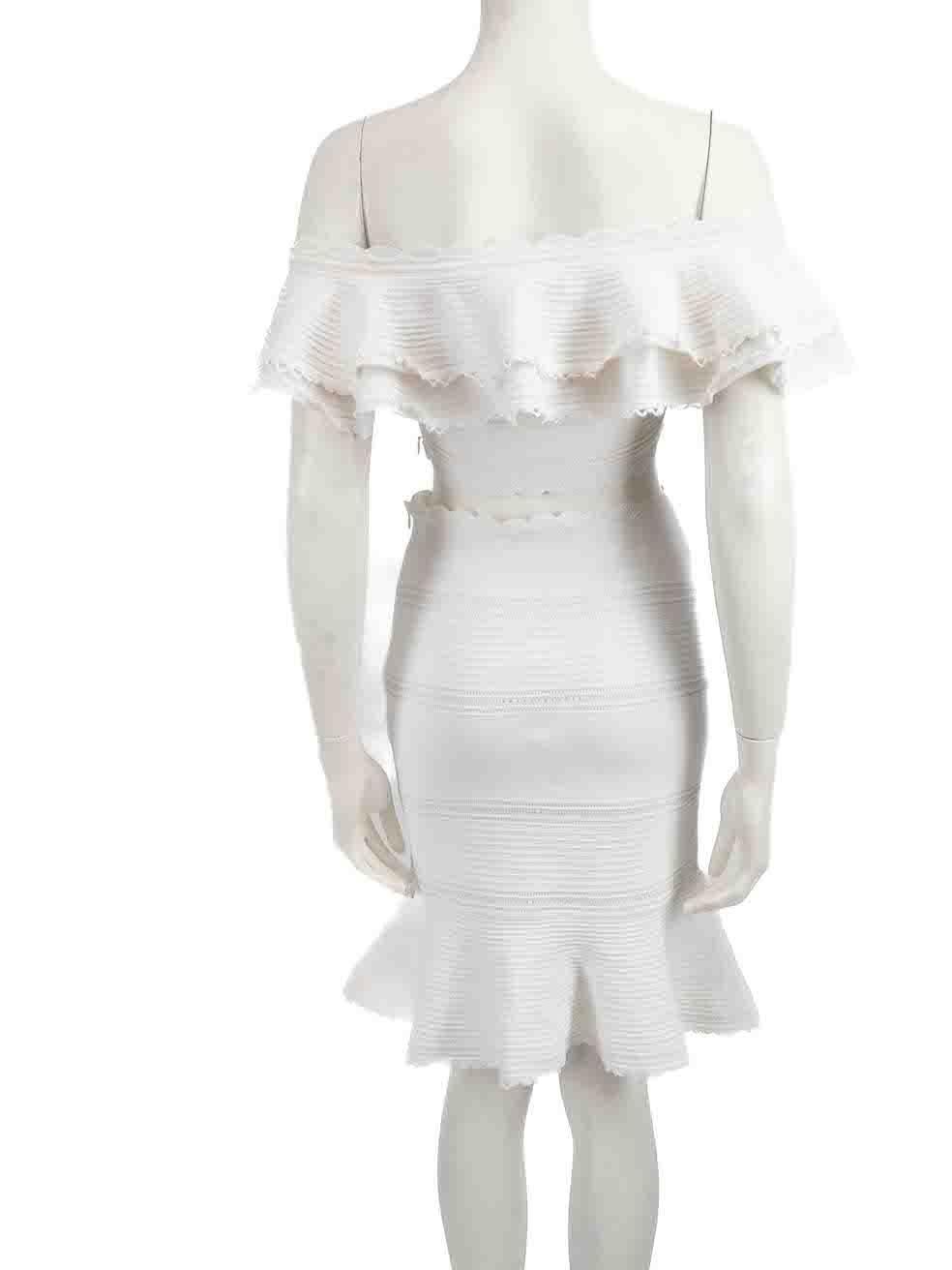 Alexander McQueen White Ruffle Lace Skirt Set Size S In Good Condition For Sale In London, GB