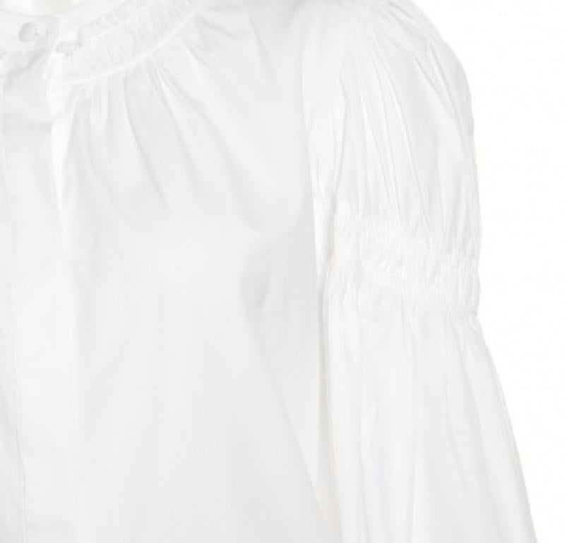 Alexander McQueen, chemisier blanc à manches longues à volants et bordure froncée M Bon état - En vente à Dubai, Al Qouz 2