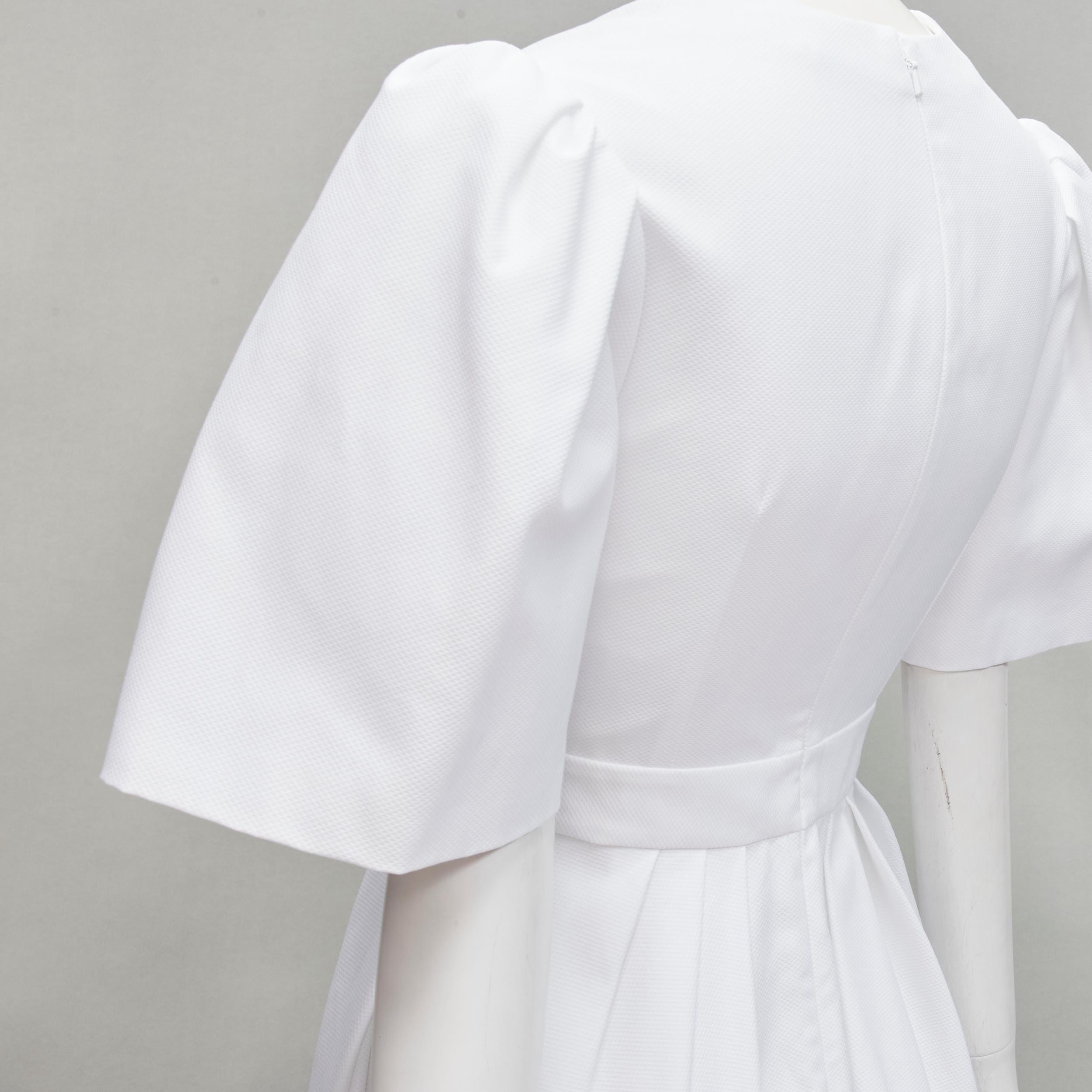 ALEXANDER MCQUEEN Robe midi blanche à manches cloche et col en V, taille IT 38 XS en vente 2