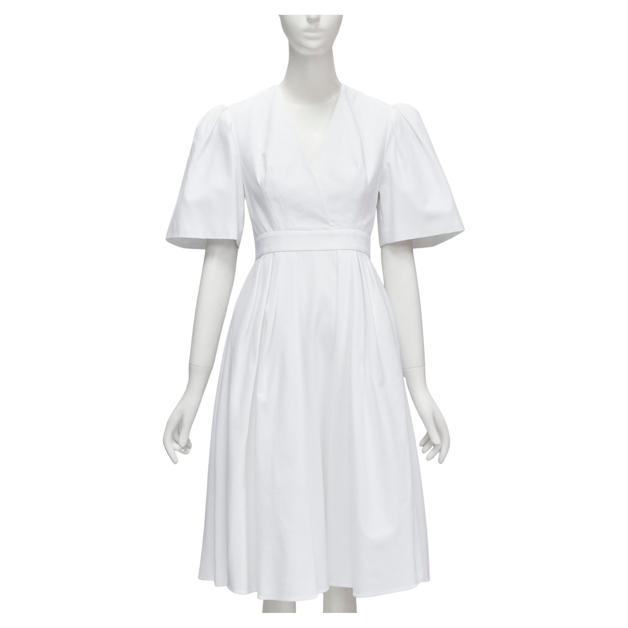 ALEXANDER MCQUEEN Robe midi blanche à manches cloche et col en V, taille IT 38 XS