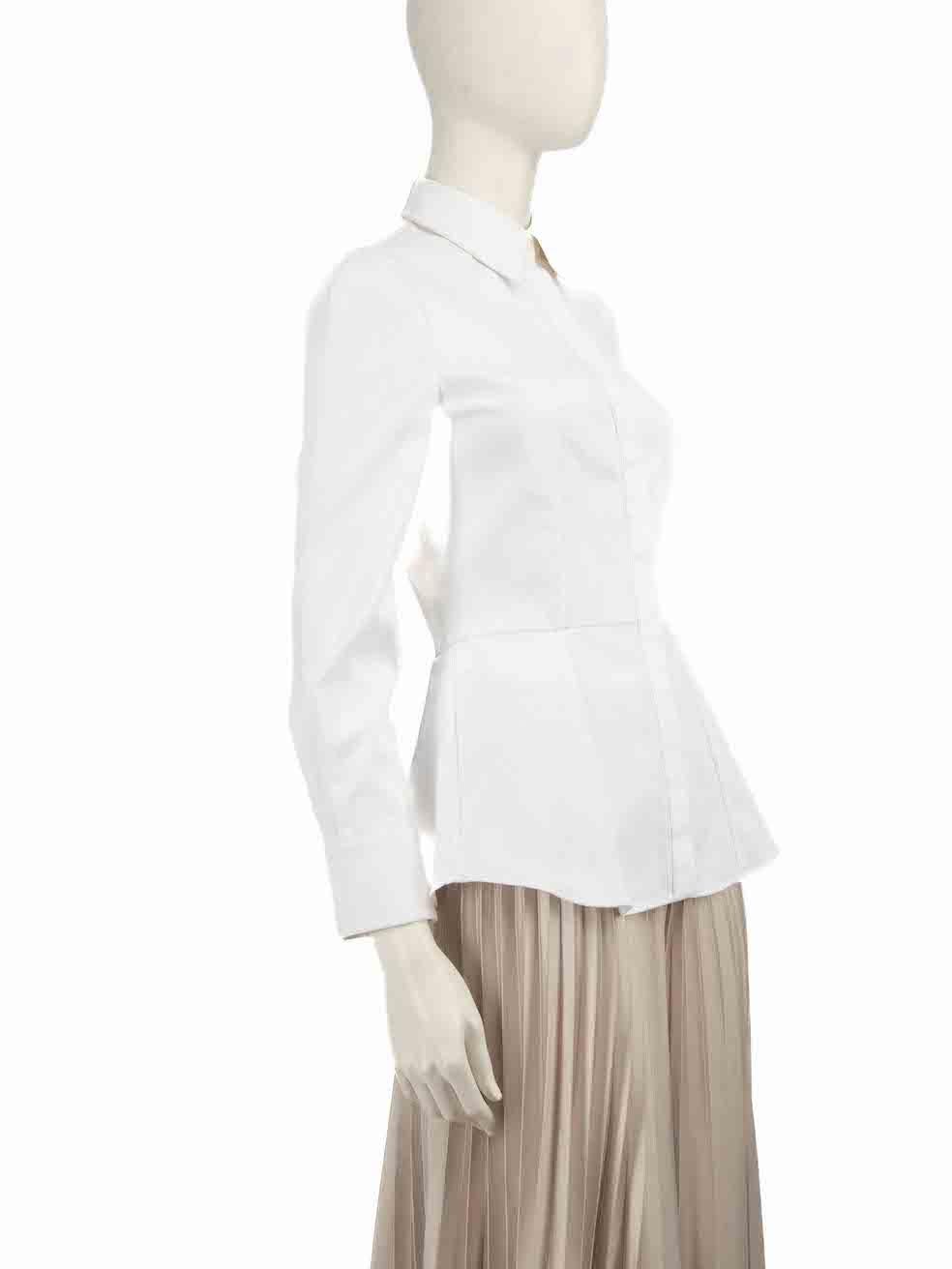 CONDITION is Very good. Minimal wear to shirt is evident. Minimal wear to the front button fastening lining with discoloured marks on this used Alexander McQueen designer resale item.
 
 
 
 Details
 
 
 White
 
 Cotton
 
 Shirt
 
 Button up