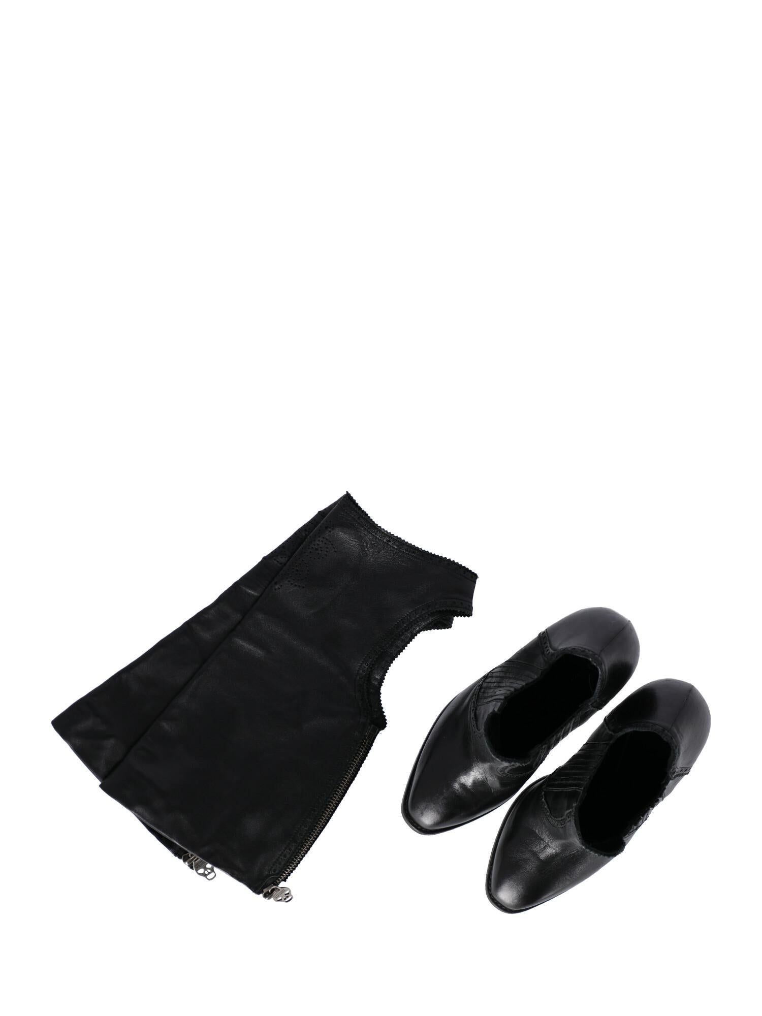 Alexander Mcqueen Woman Ankle boots Black EU 36.5 For Sale 1