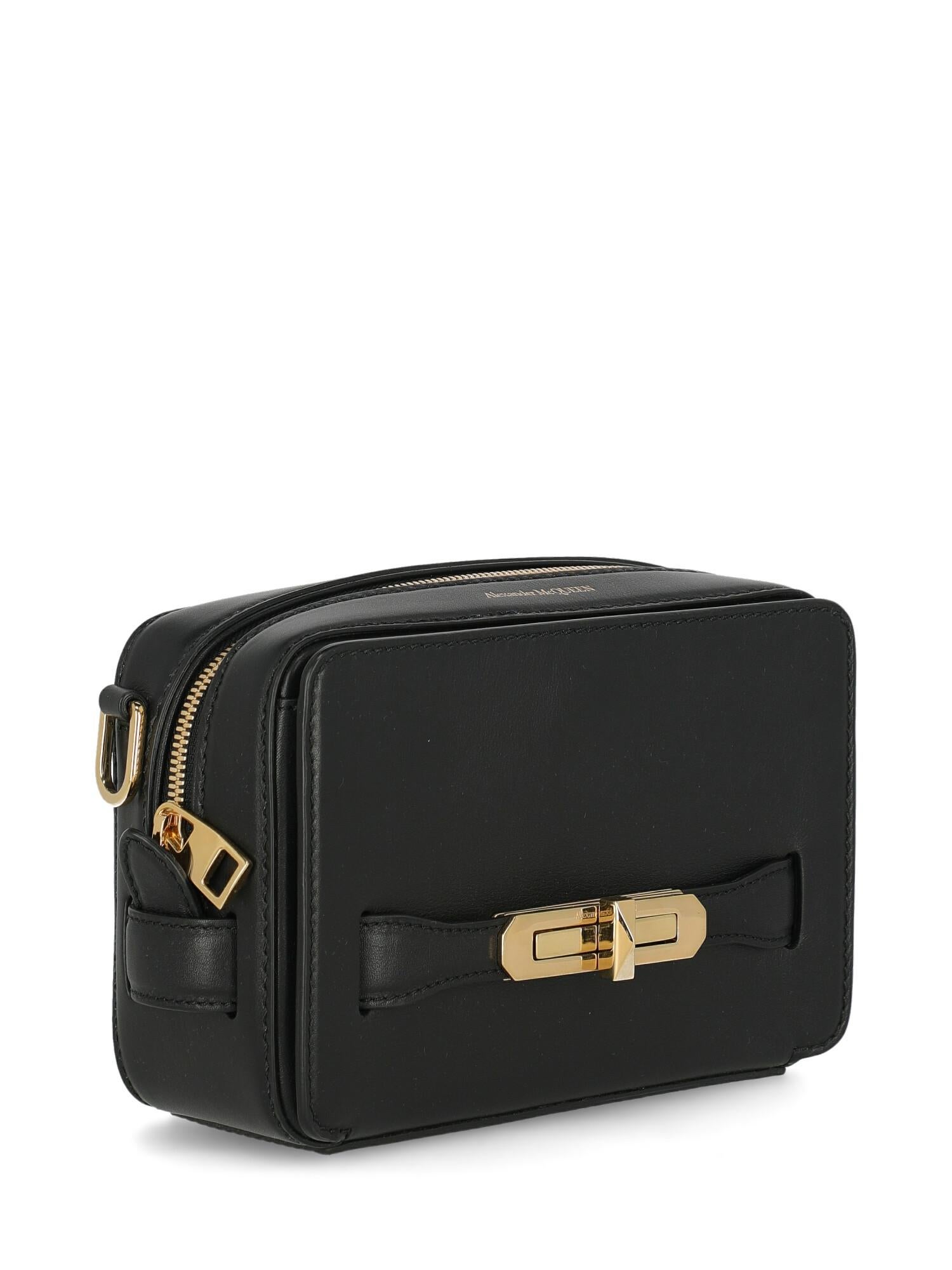 Alexander Mcqueen Woman Shoulder bag  Black Leather In Excellent Condition For Sale In Milan, IT