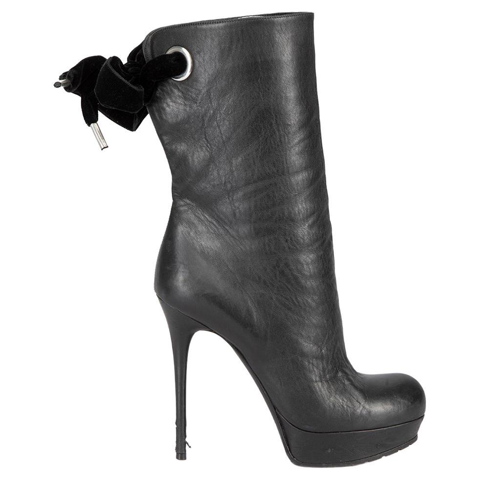 Alexander McQueen Women's McQ Black Leather Heeled Ankle Boots For Sale
