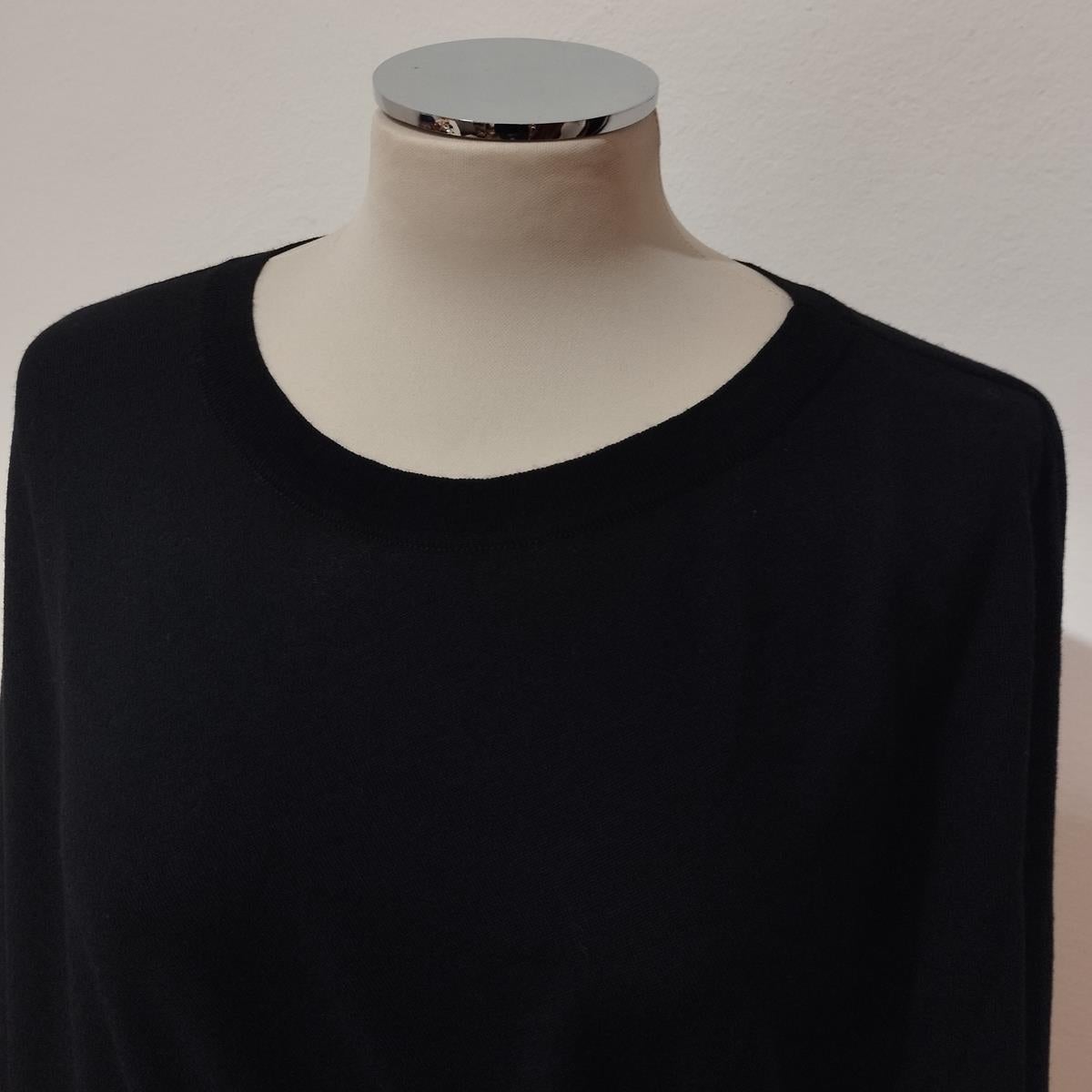 Nero Abito/maglione in lana di Alexander McQueen  Taglia M in vendita