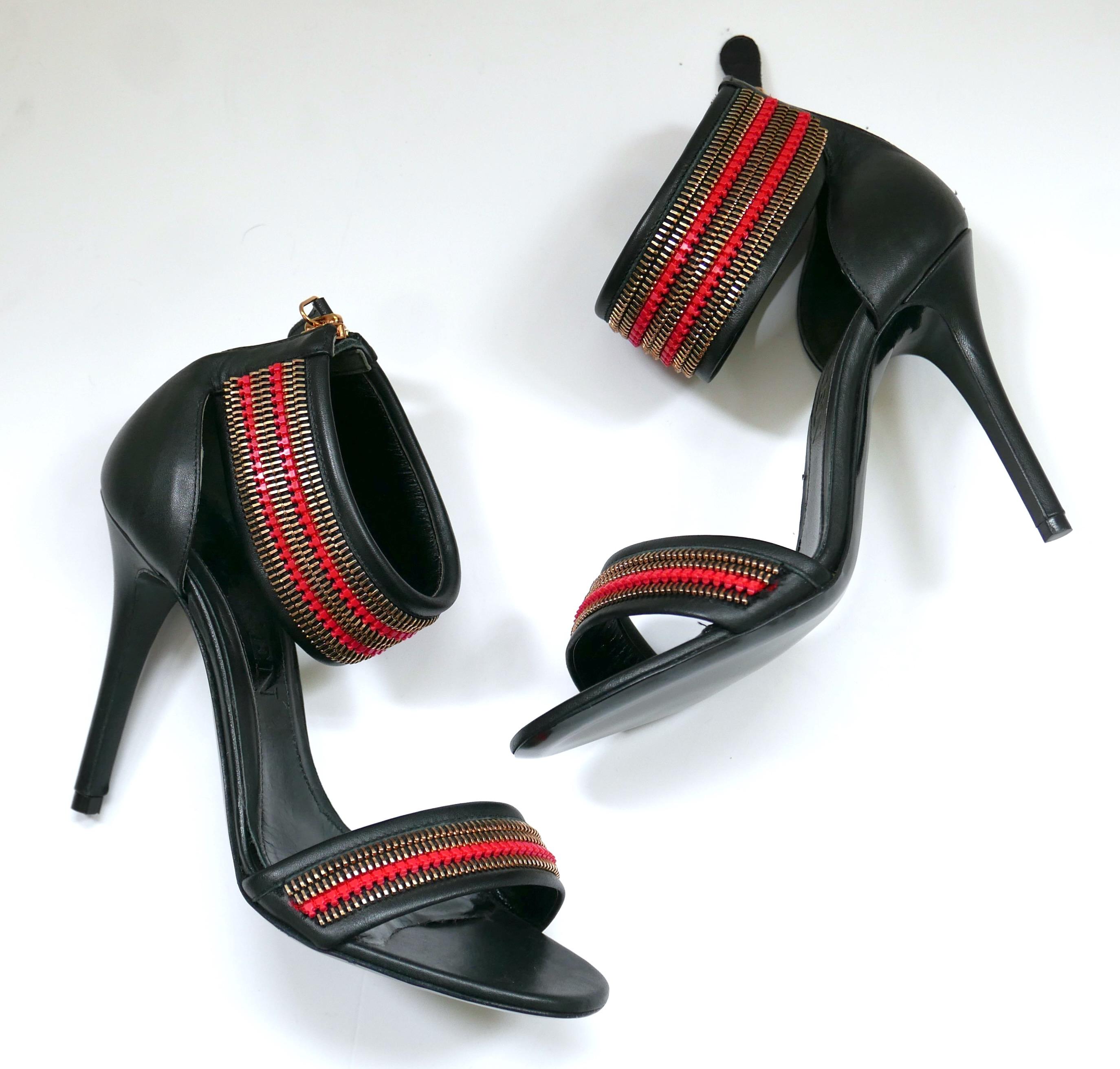 Black Alexander McQueen zipper trim sandals For Sale