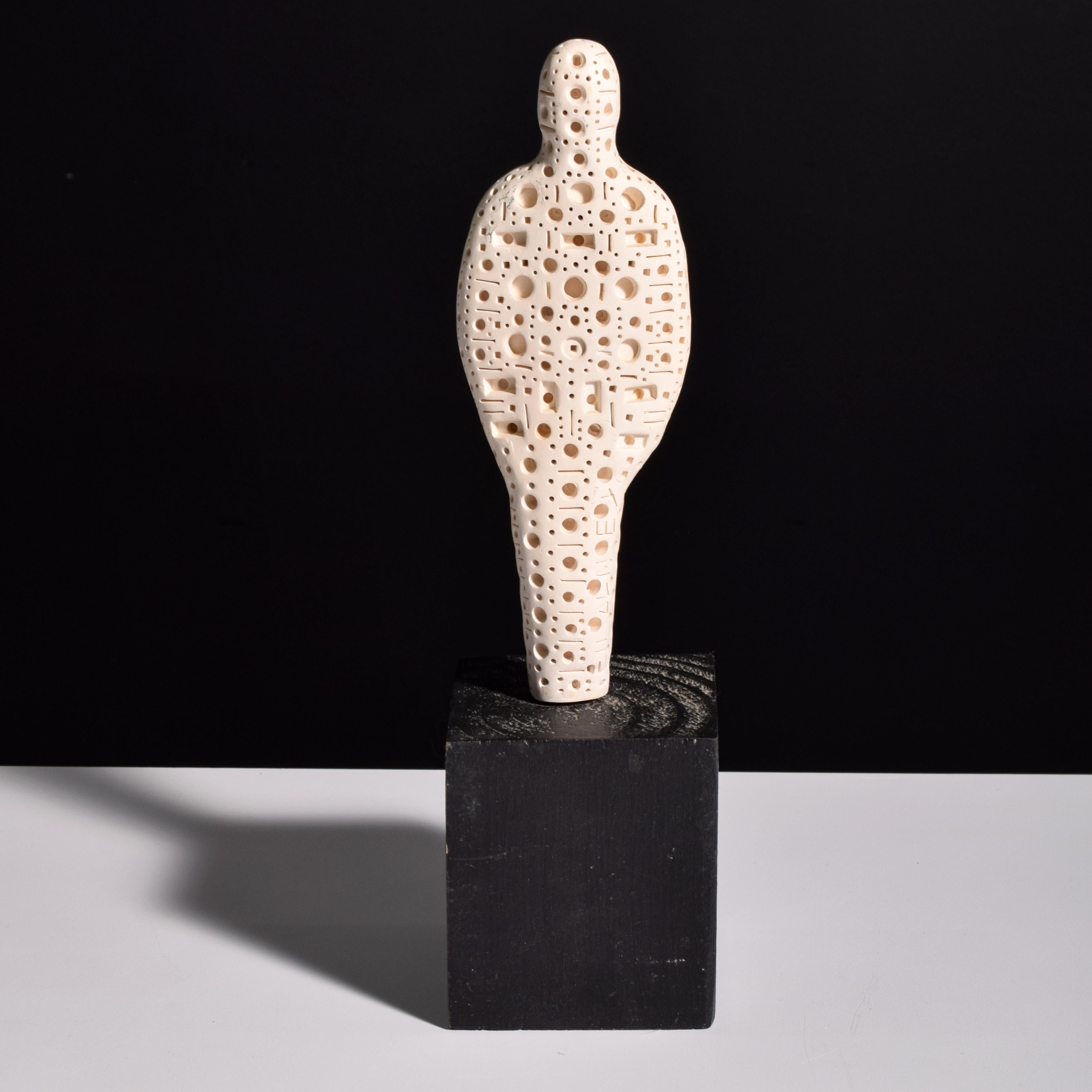 Escultura Figura Alexander Ney en venta 1