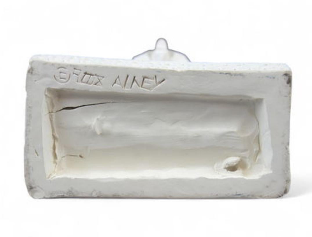 “Seated Terracotta Figure” en venta 1