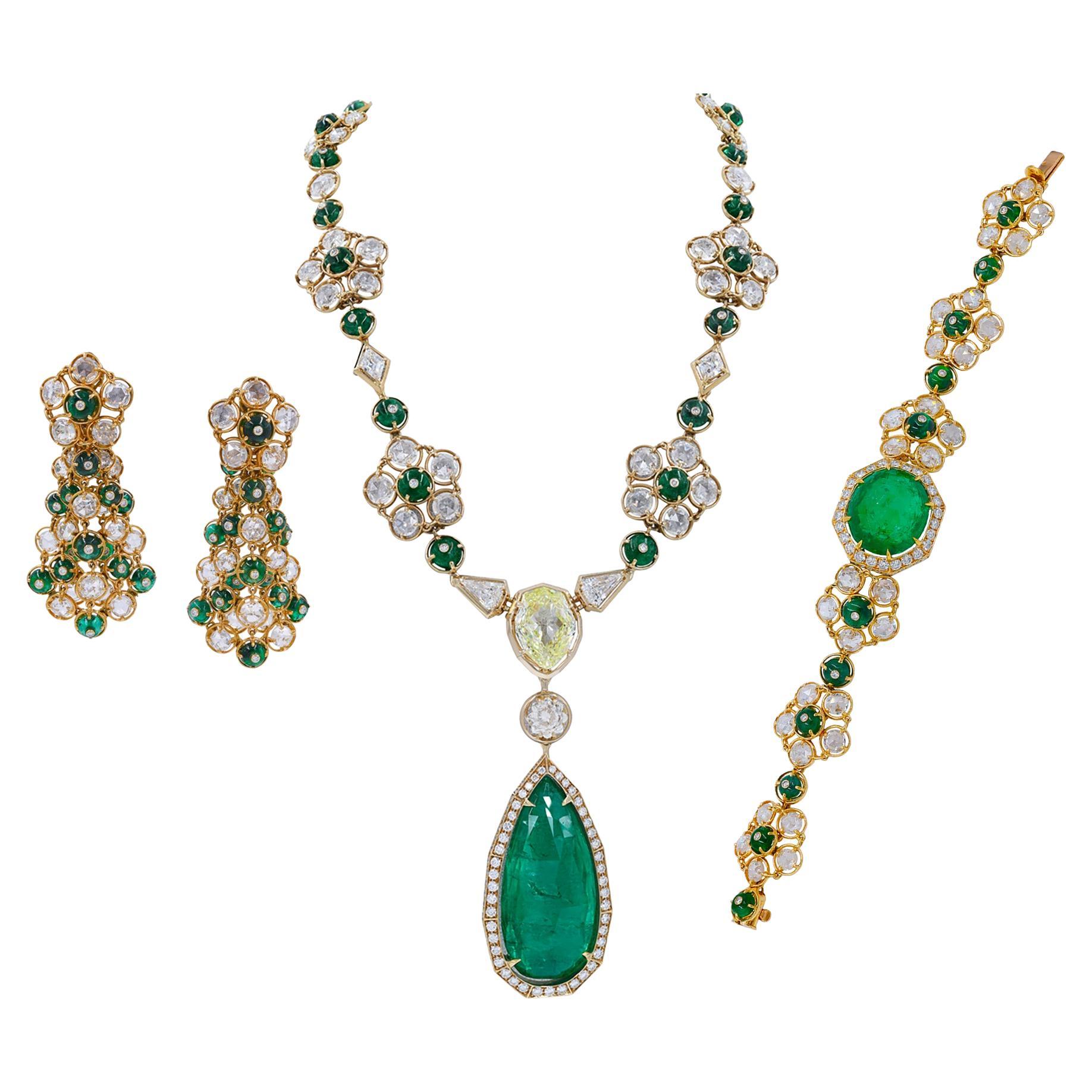 Emerald Diamond Gold Jewelry Suite at 1stDibs | emerald and gold jewelry