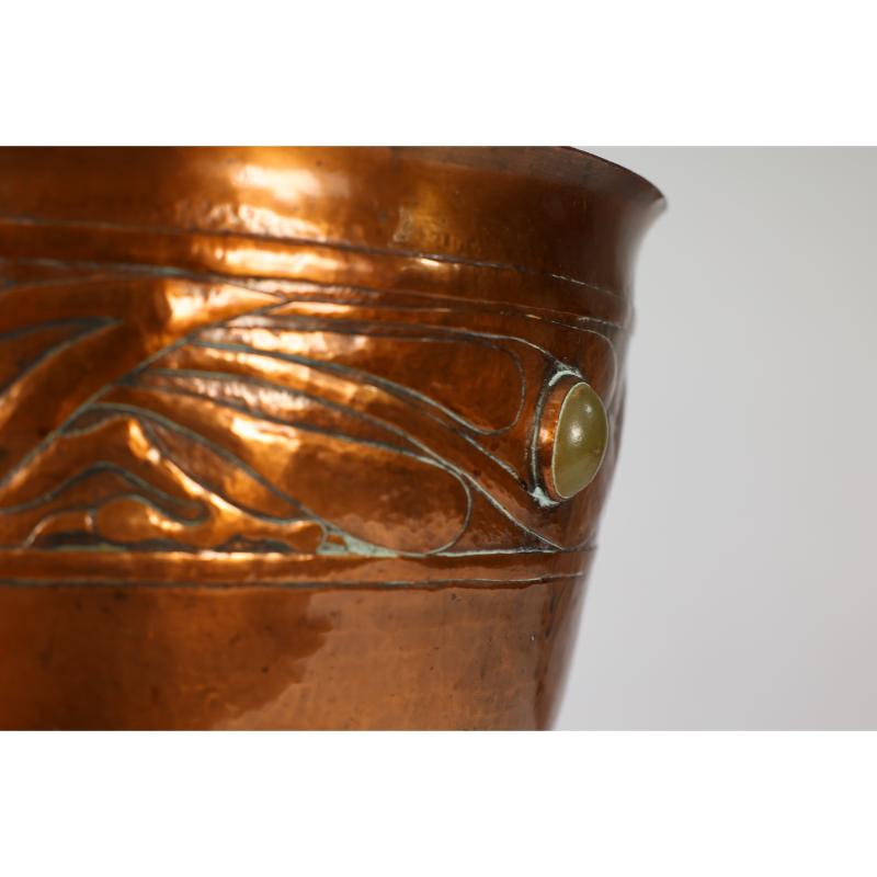 Copper Alexander Ritchie of Iona style. A large hand hammered heavy gage copper planter For Sale