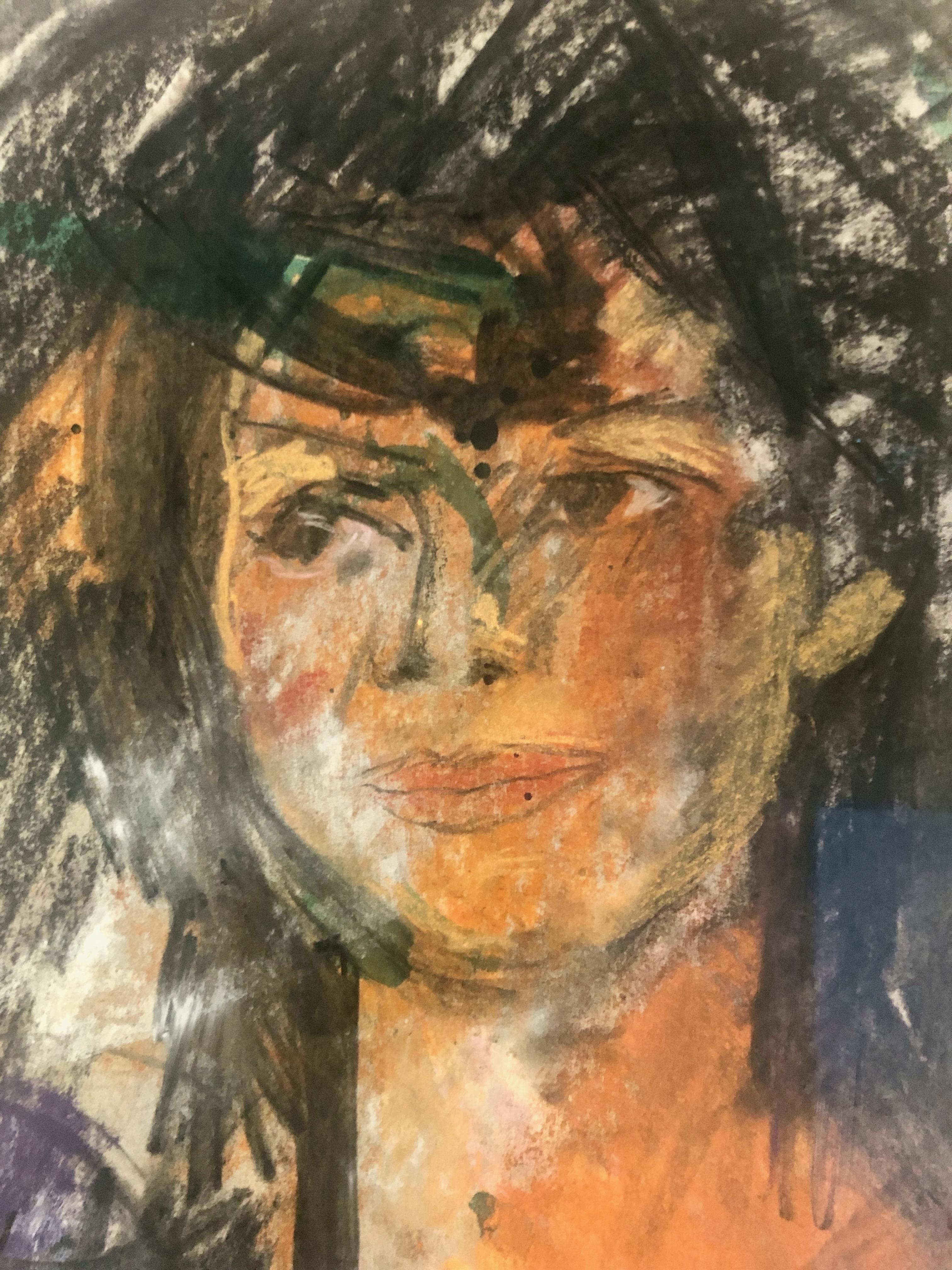 Portrait d'une jeune femme travaillant sur papier en vente 1