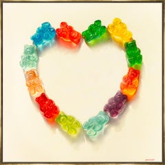 "Gummy Bears Love" Nature morte contemporaine photoréaliste encadrée Huile sur toile