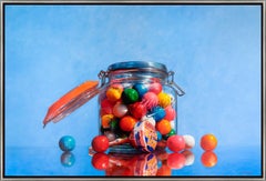 "Mega Rockets Lolly" - Peinture réaliste d'un bonbon éclatant à l'ambiance nostalgique