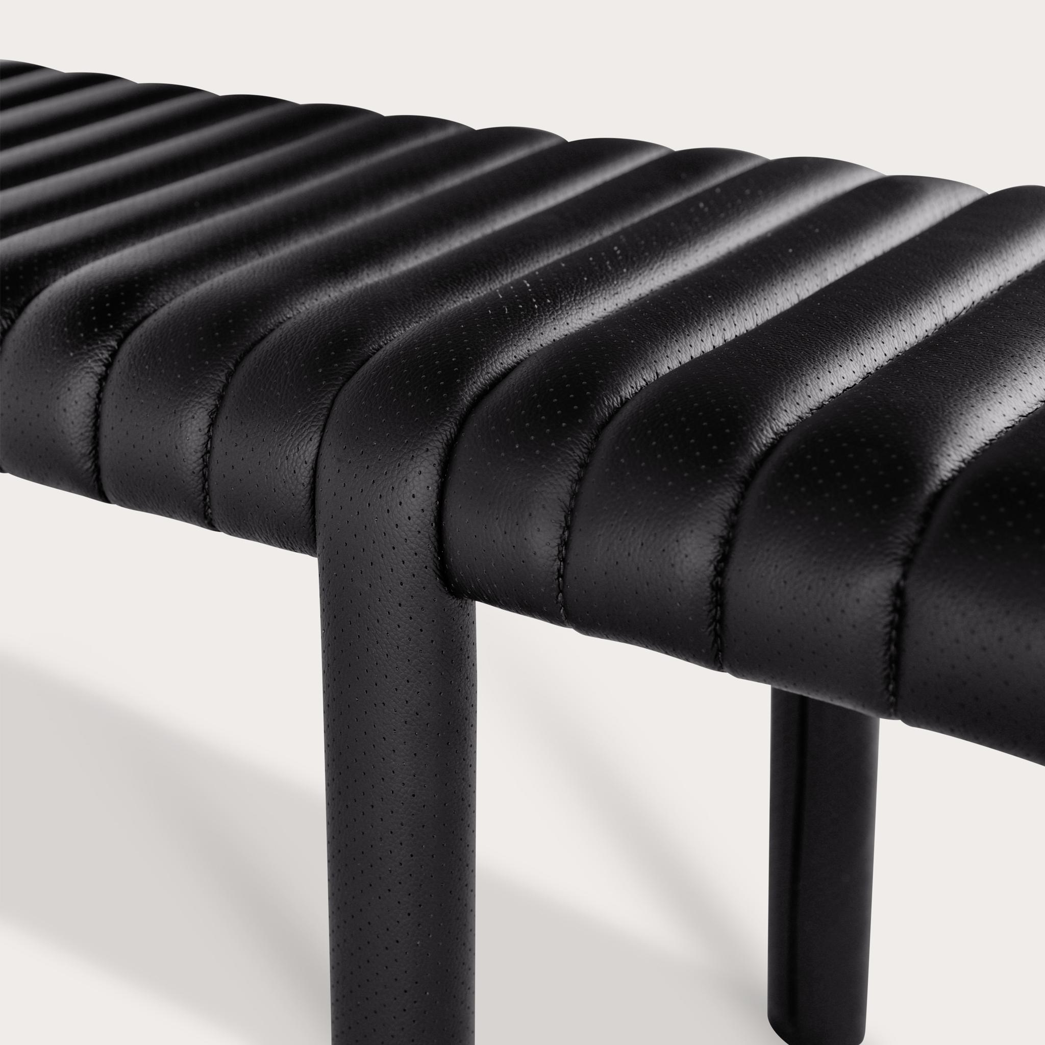 Banc Alexander Street de Philippe Malouin en cuir perforé en vente 1