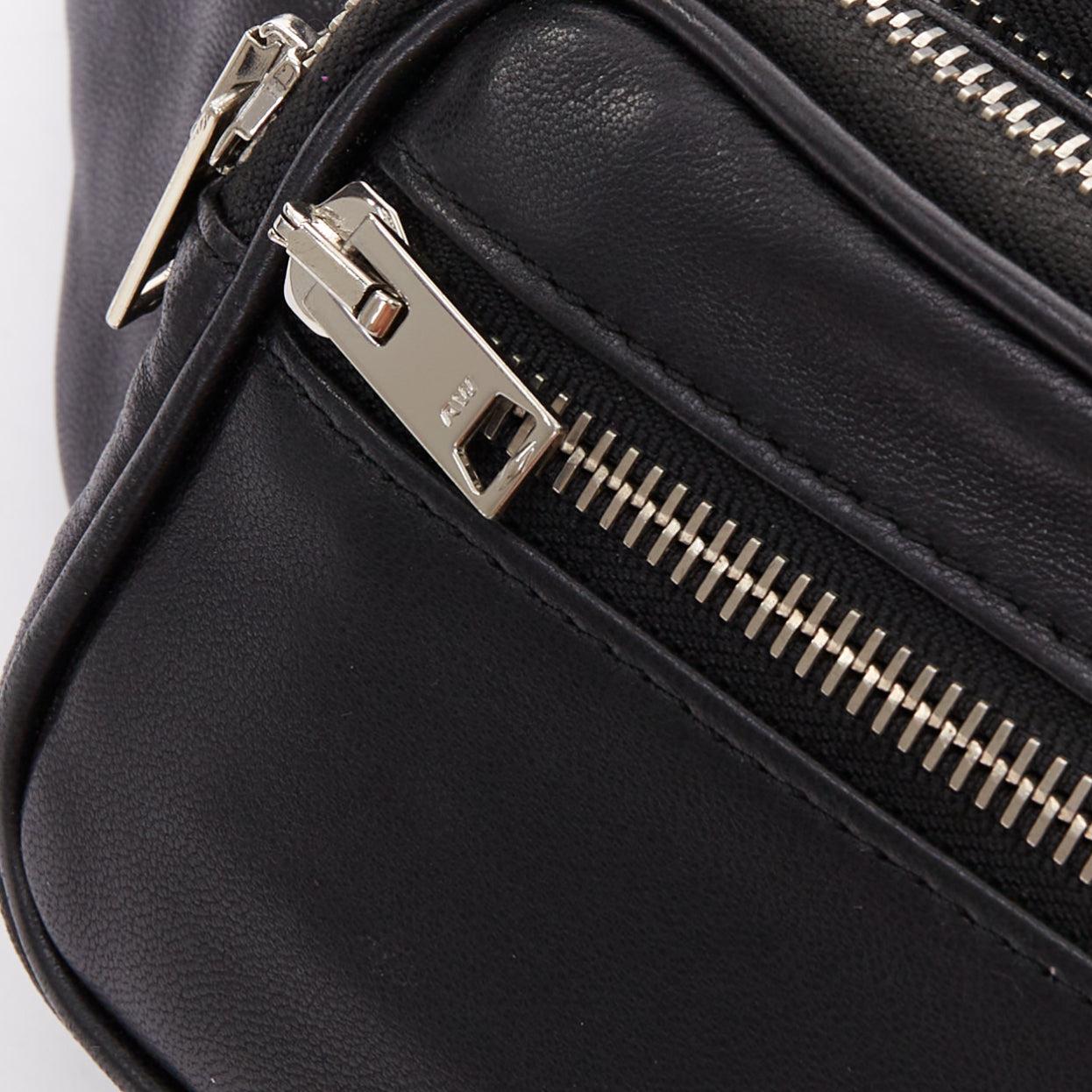 Alexander Wang Attica, borsa in pelle nera e argento con cintura a zip multipla in vendita 2