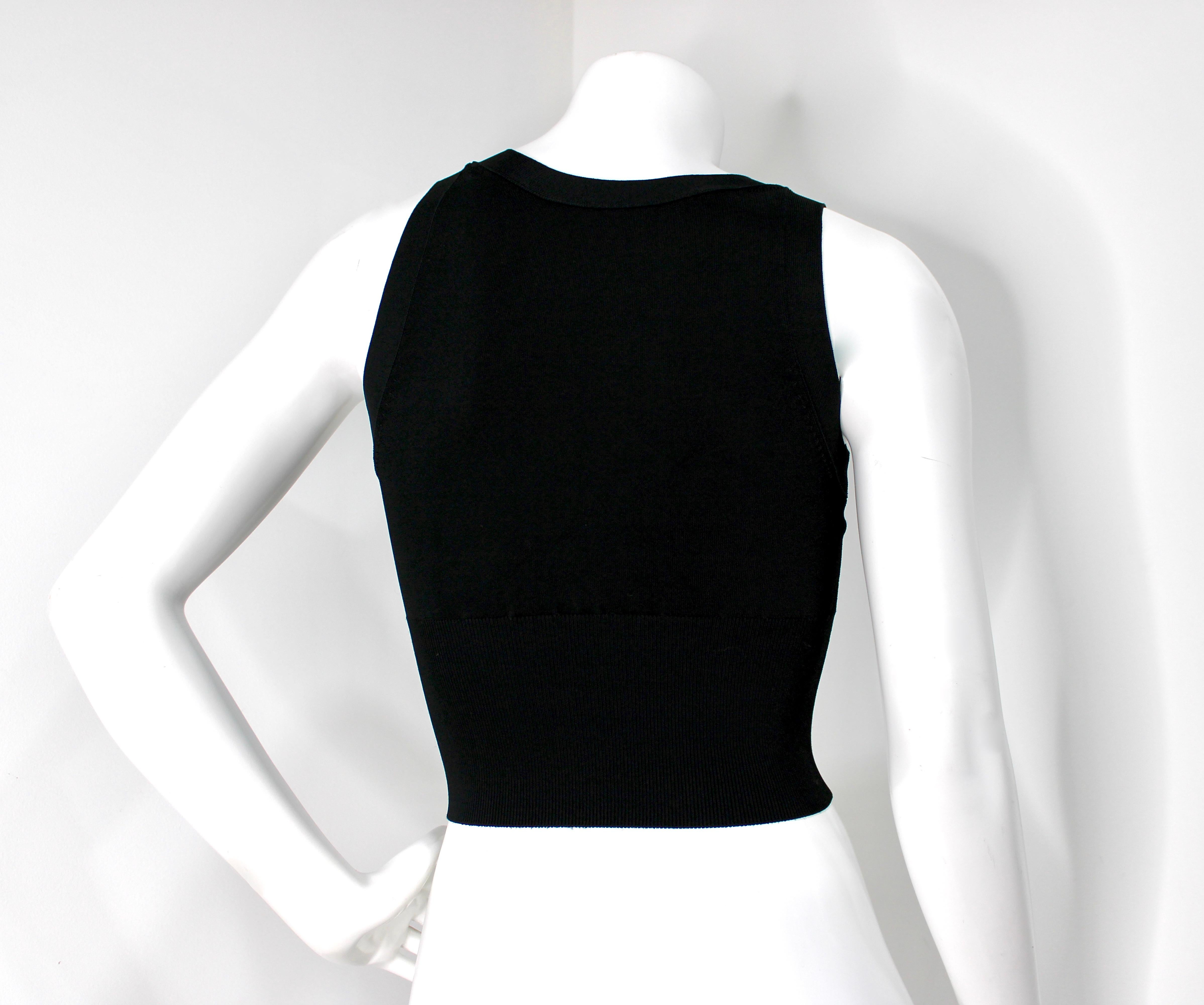 Alexander Wang - Noir - Top boutonné à col en V et à manches courtes en vente 1