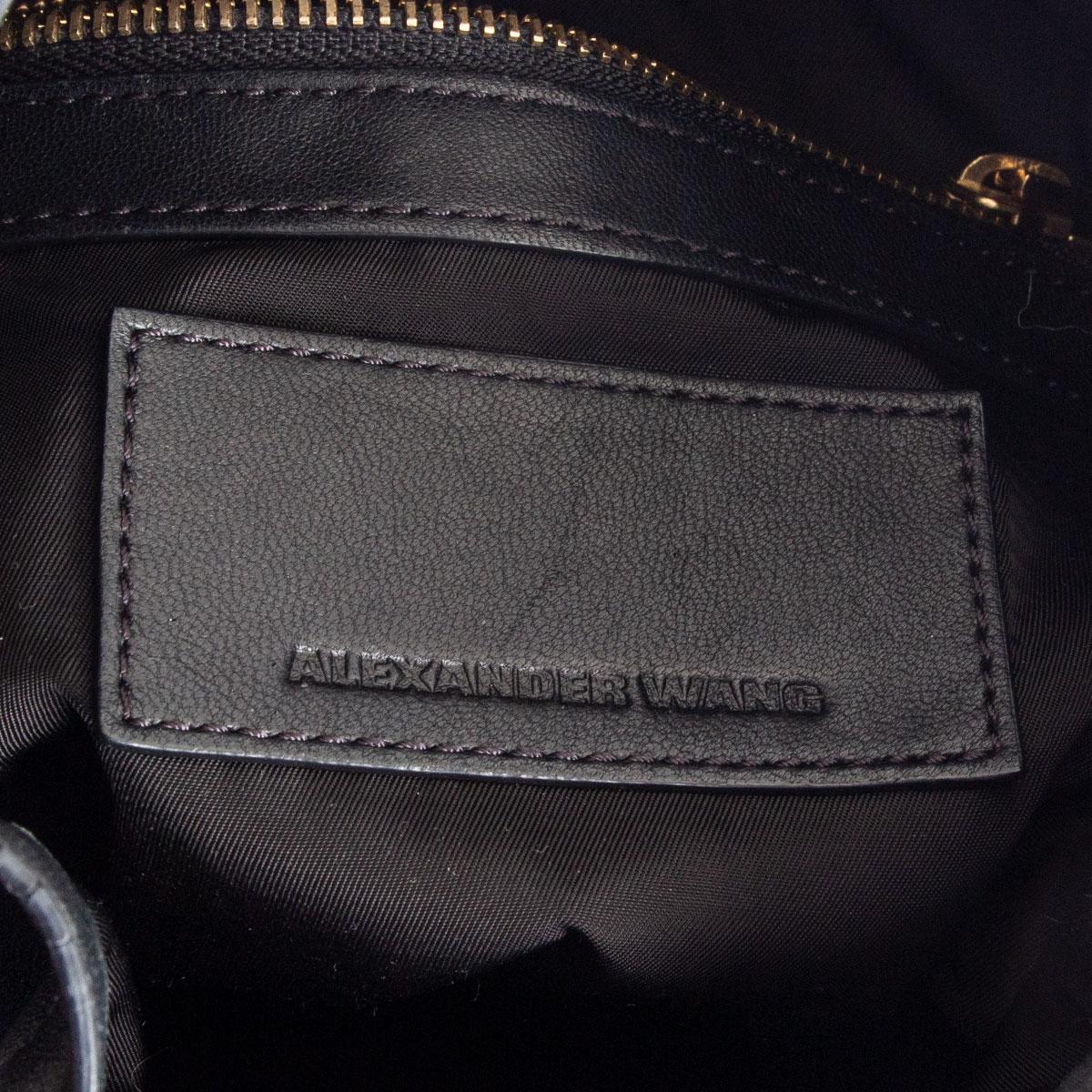 ALEXANDER WANG Borsa a secchiello ALPHA in pelle nera 1