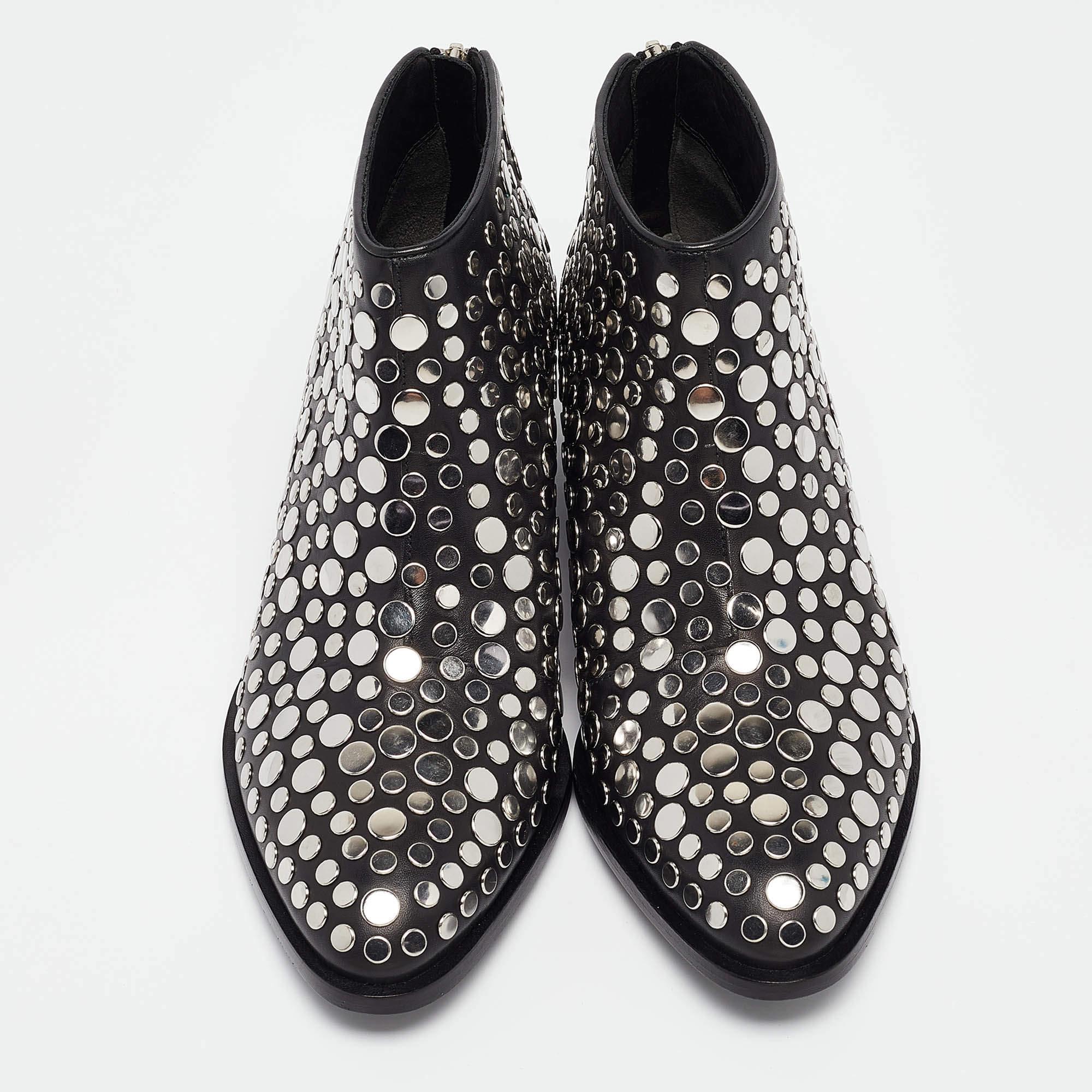 Noir Alexander Wang - Bottines en cuir noir clouté Gabis - Taille 36,5 en vente