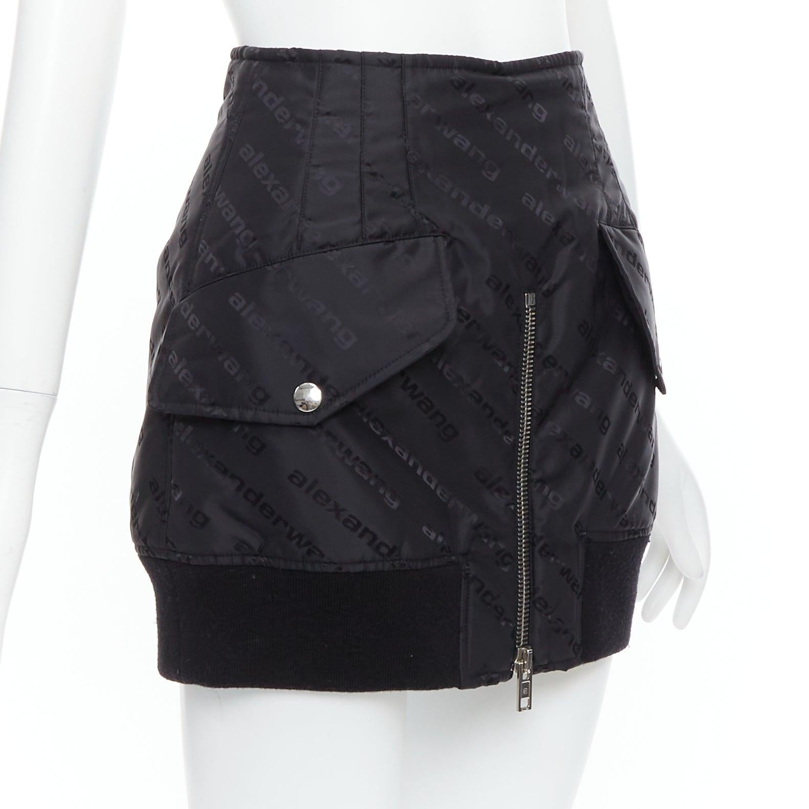 ALEXANDER WANG black logo print deconstructed bomber nylon mini skirt US0 XS
Reference: YIKK/A00146
Brand: Alexander Wang
Designer: Alexander Wang
Material: Nylon, Fabric
Color: Black, Silver
Pattern: Solid
Closure: Zip
Lining: Black Fabric
Extra