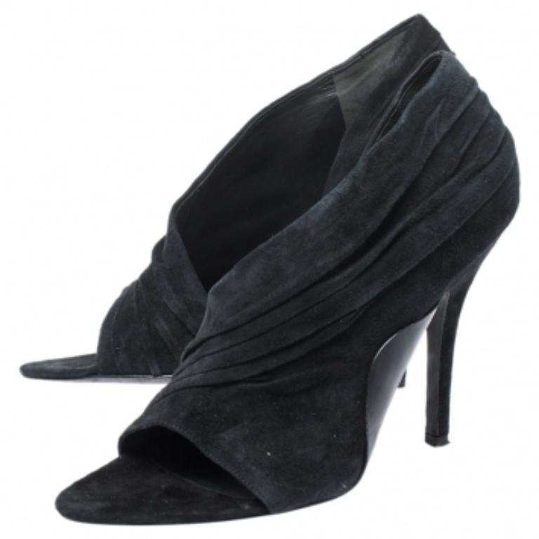 Nero Alexander Wang Black Ruched Suede Maja Open Toe Sandals Size 39 in vendita
