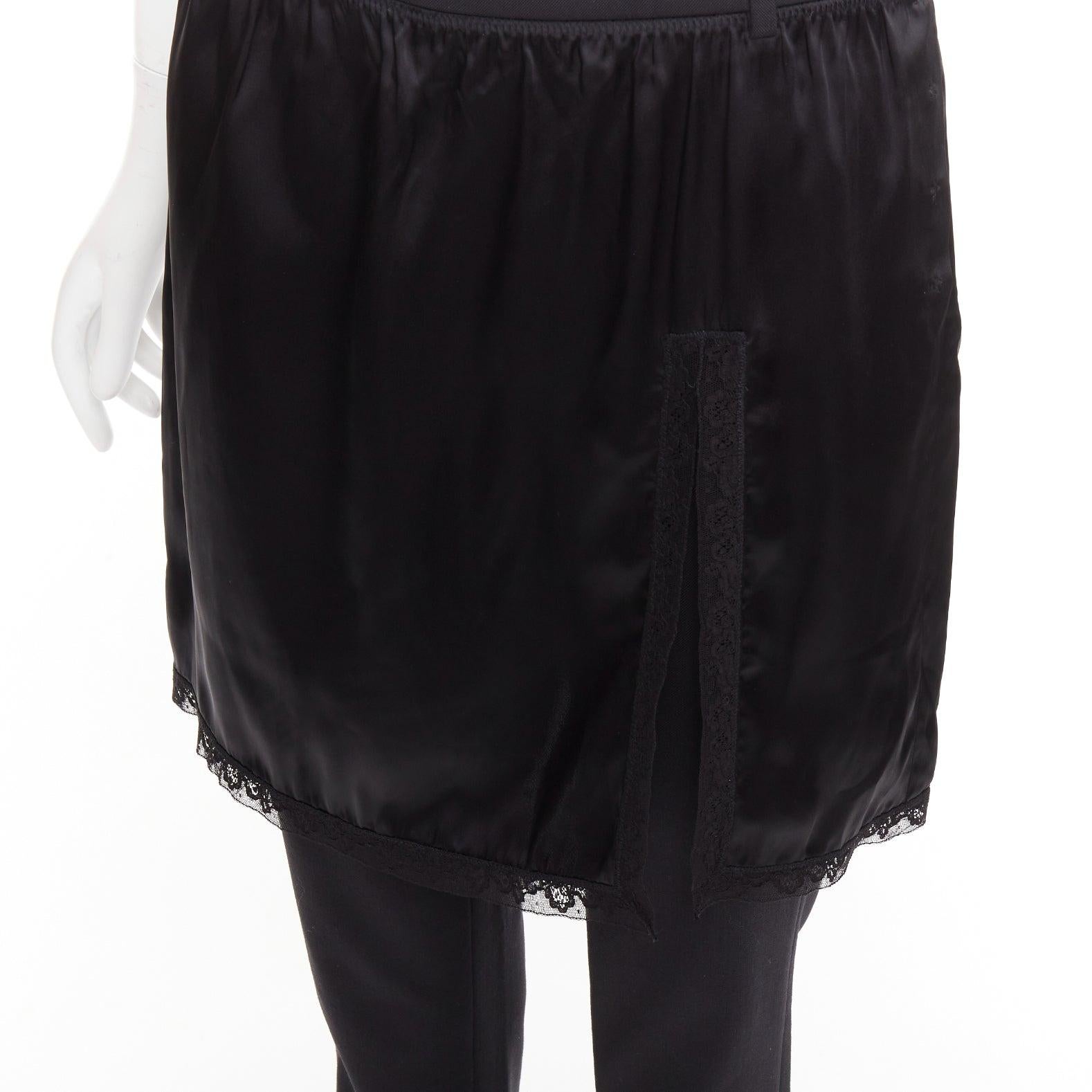 ALEXANDER WANG black satin lace skirt overlay layered trousers pants US2 S
Reference: MECG/A00131
Brand: Alexander Wang
Designer: Alexander Wang
Material: Polyester
Color: Black
Pattern: Solid
Closure: Zip
Lining: Black Fabric
Extra Details: Side