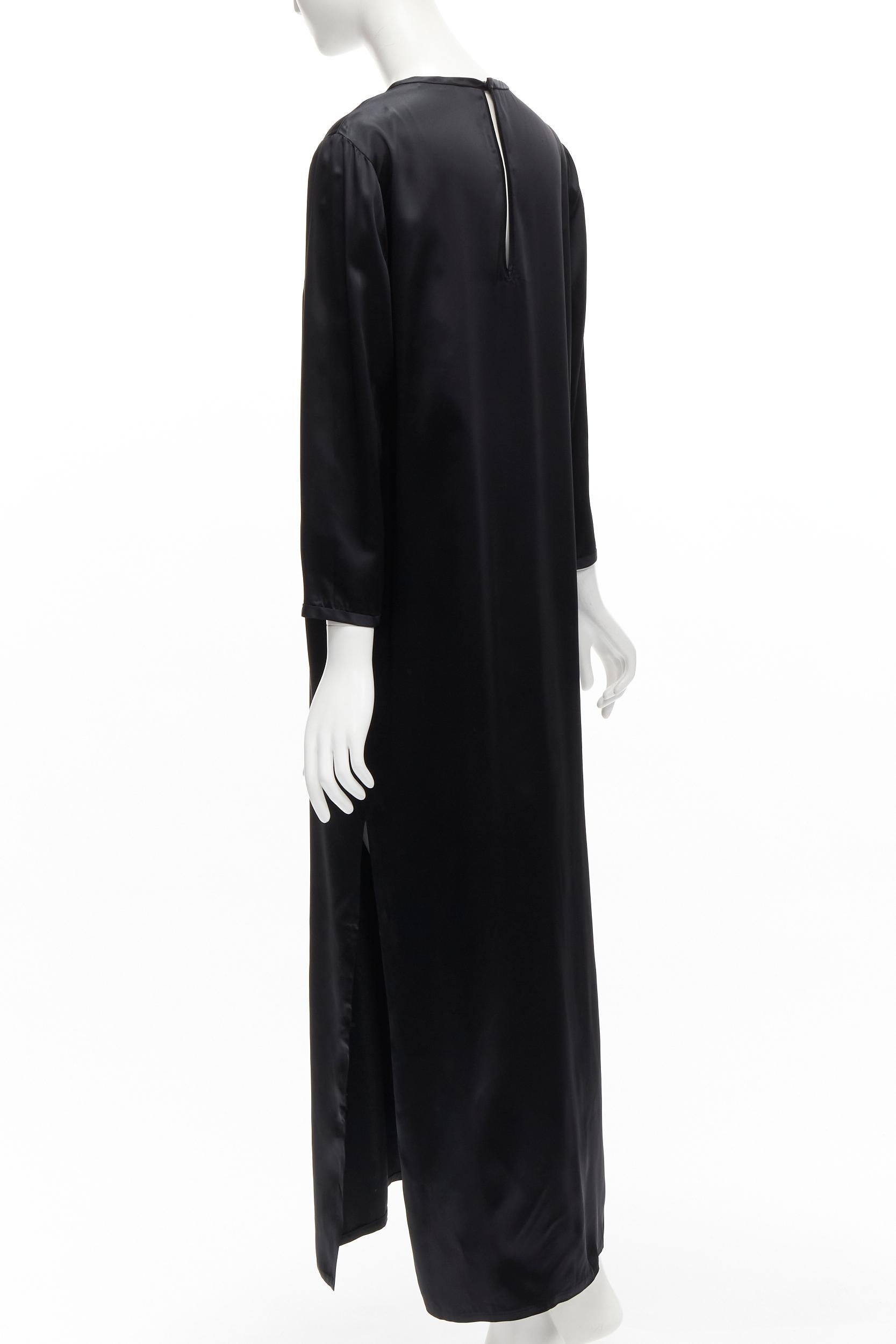 ALEXANDER WANG - Robe à col ras-du-cou classique et manches 3/4 en satin noir - US6 M en vente 1