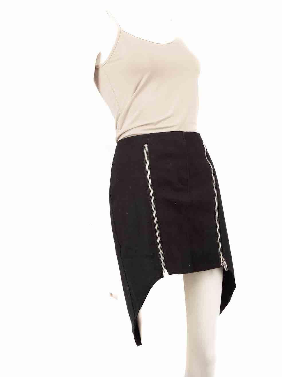 CONDITION is Good. Minor wear to skirt is evident. Light wear to the rear left pocket with a missing press stud on this used Alexander Wang designer resale item.
 
 
 
 Details
 
 
 Black
 
 Wool
 
 Skirt
 
 Mini
 
 Zipped detail
 
 2x Zipped