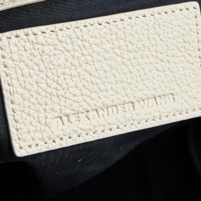 Cartera Emile de piel color crema de Alexander Wang en Bueno estado para la venta en Dubai, Al Qouz 2