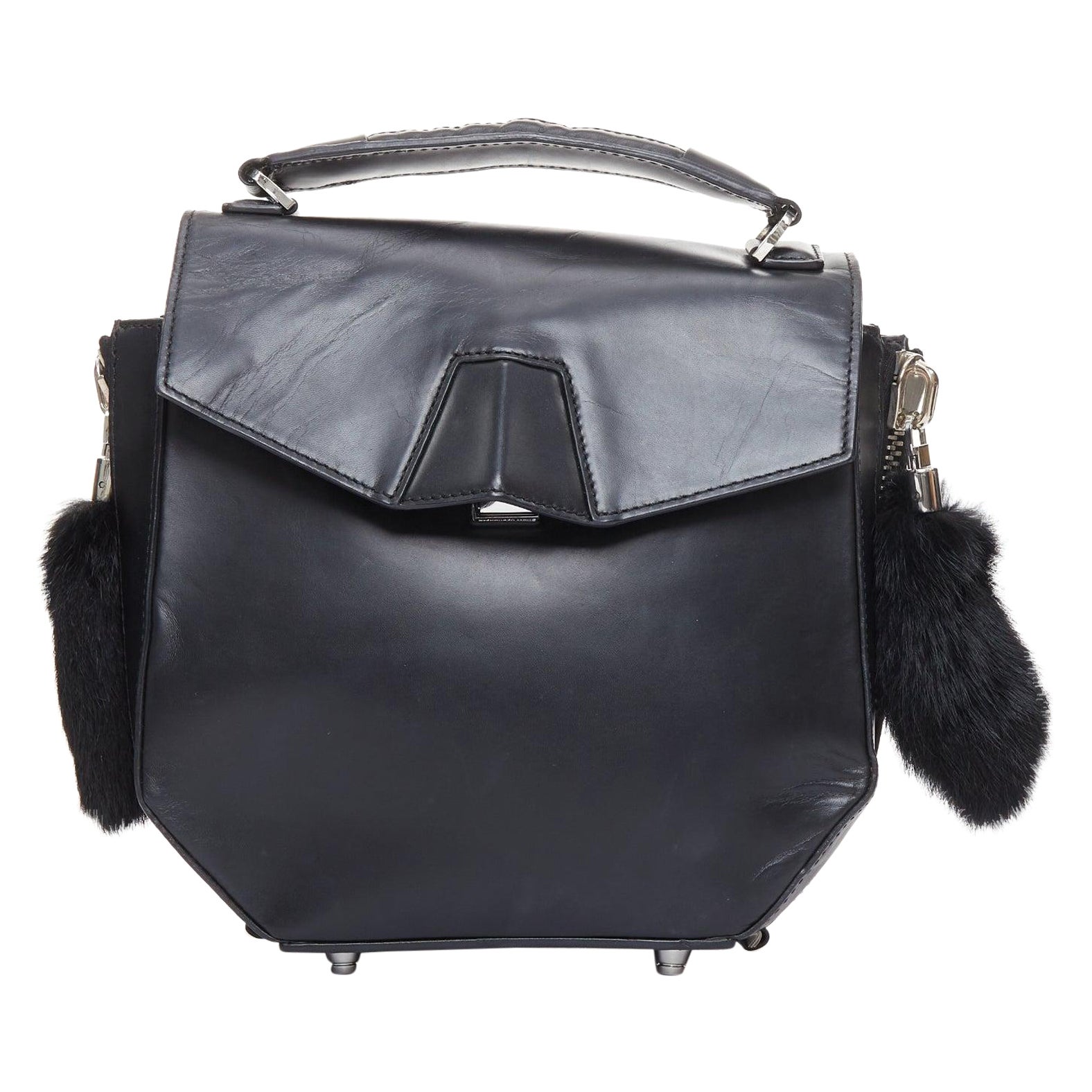 ALEXANDER WANG Devere Schwarze Tasche mit geometrischem Strukturmuster und Kaninchenfellbesatz