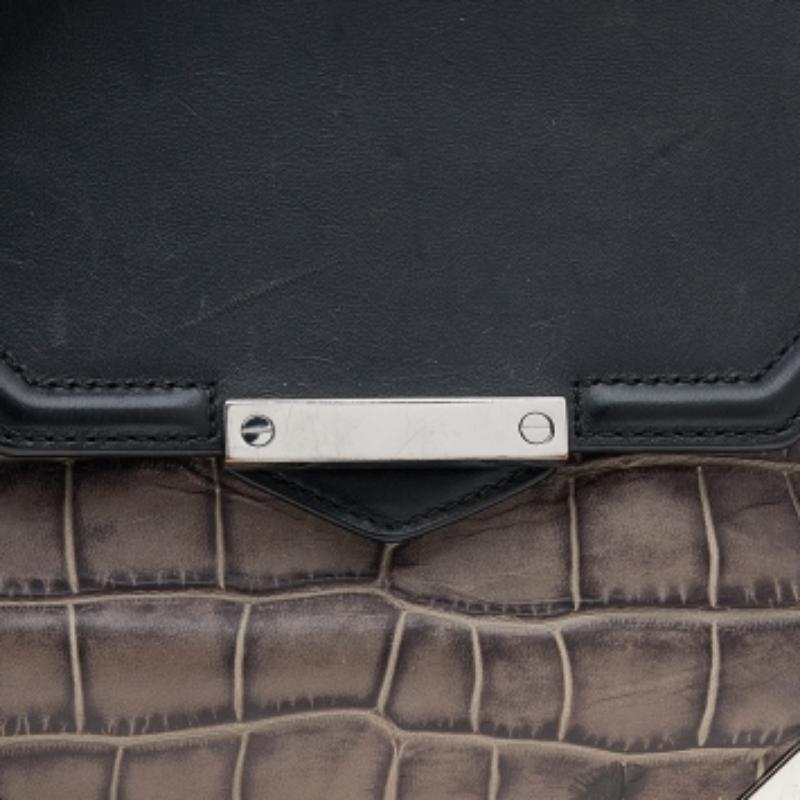 Noir Alexander Wang - Mini sac à bandoulière Marion en cuir gaufré gris/noir en vente