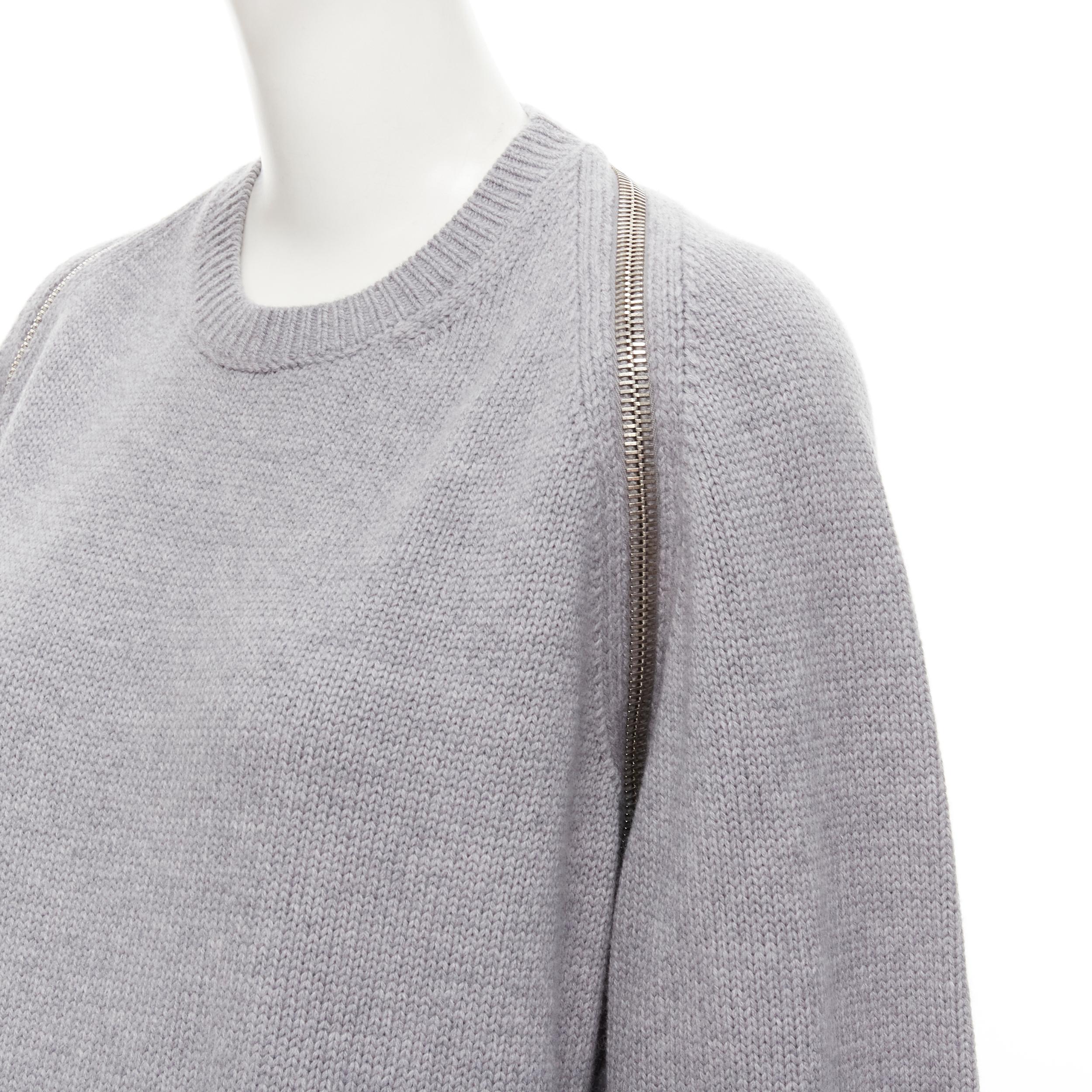 ALEXANDER WANG grey merino wool chunky knit zip trim sweater dress M 
Reference: JYLM/A00004 
Brand: Alexander Wang 
Material: Wool 
Color: Grey 
Pattern: Solid 
Closure: Zip 
Extra Detail: Functional zipper at shoulder 
Made in: China 

CONDITION: