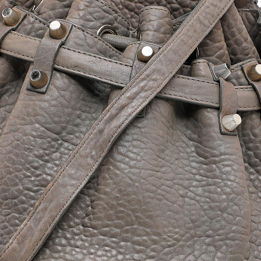 Alexander Wang Grey Textured Leather Diego Bucket Bag In Good Condition For Sale In Dubai, Al Qouz 2