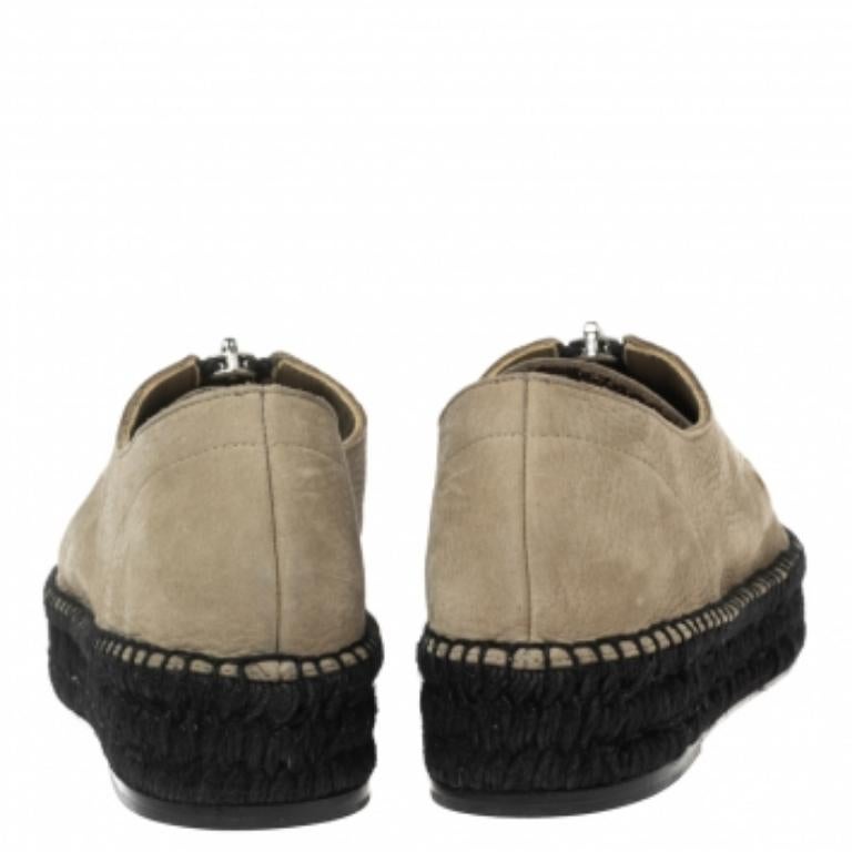 Beige Alexander Wang Espadrilles plates avec fermeture éclair sur le devant Devon, vert kaki, taille 40 en vente