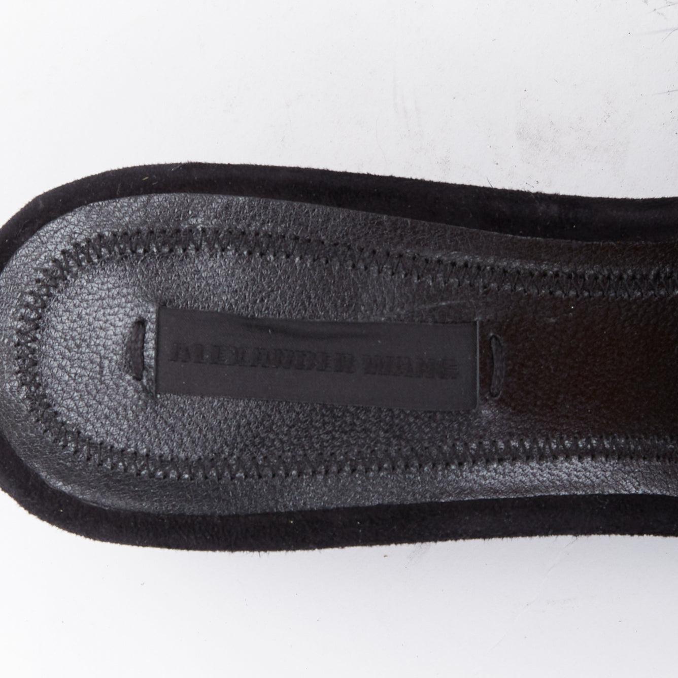 ALEXANDER WANG Lou mules en daim embellies de plumes noires EU37,5 en vente 4