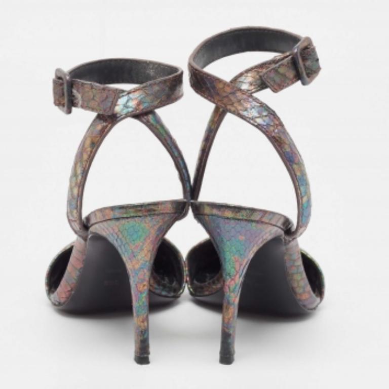 Alexander Wang Bombas Lovisa de piel de serpiente en relieve metalizado Talla 38.5 en venta 3