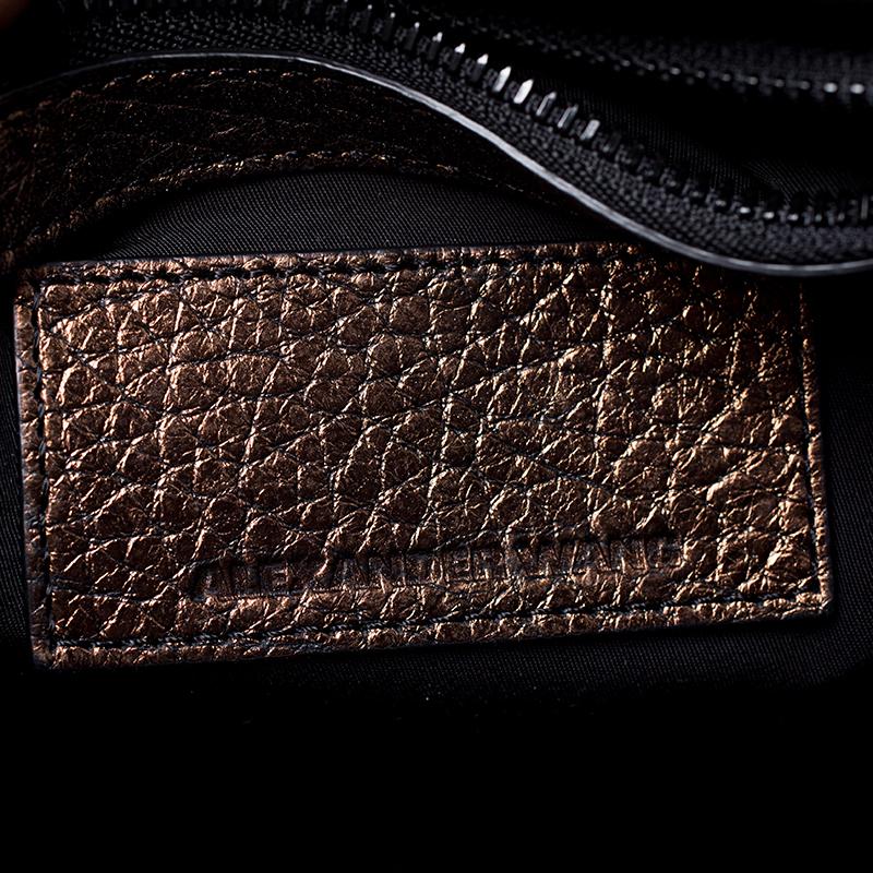 Alexander Wang Metallic Iridescent Textured Leather Rocco Bag In Excellent Condition In Dubai, Al Qouz 2