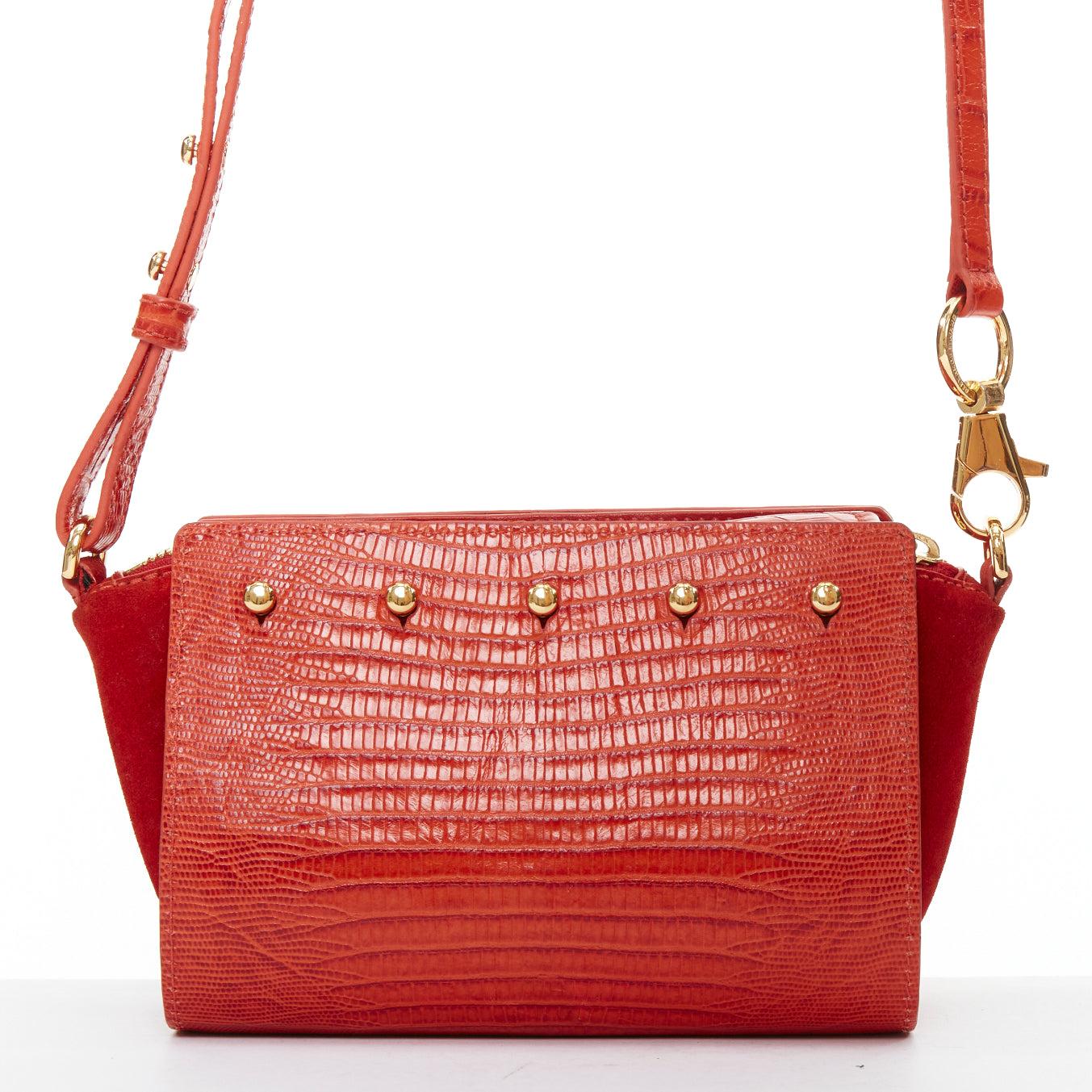ALEXANDER WANG Pelican Sling rote, mit Krokoprägung versehene Crossbody-Tasche aus Leder Damen im Angebot