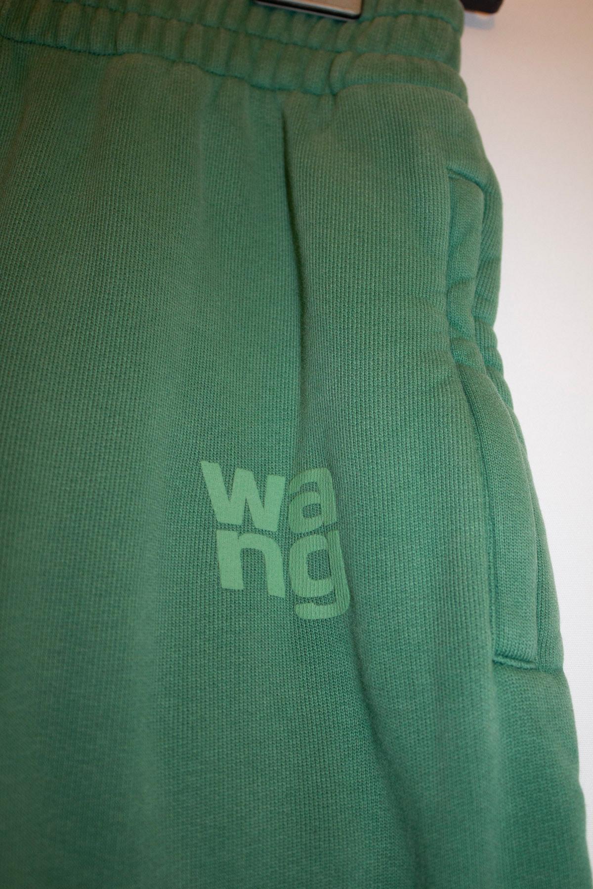 A great pair of joggers /sweat pants by Alexander Wang. In a pretty peppermint green colour , the rousers are 100% cotton. They have two front and one back pocket with an elasticated waist and ankle.  Made in Portugal.
Size S Measurements: waist