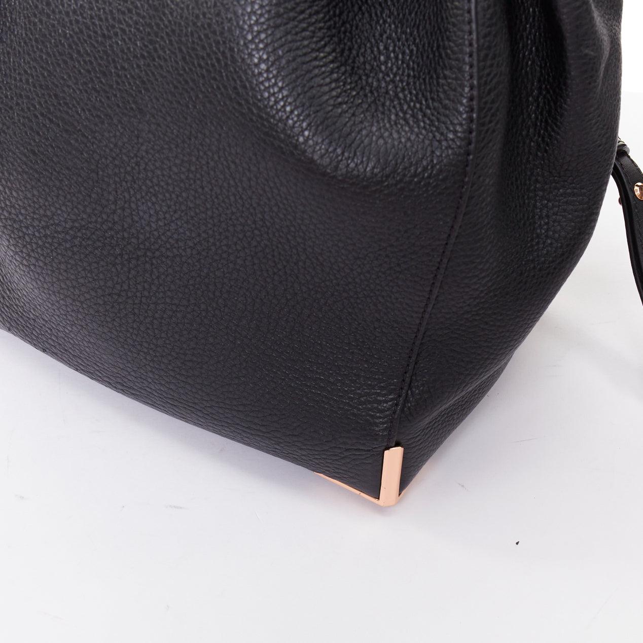 Alexander Wang: zaino Prisma in pelle nera e oro rosa con ciottoli in vendita 2