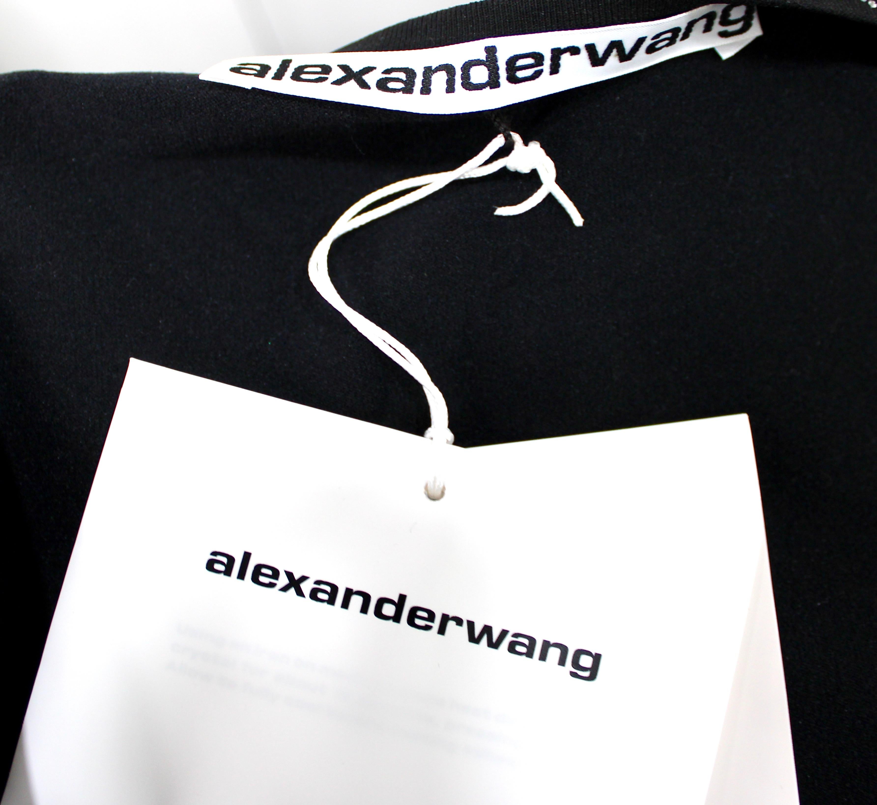 Cárdigan recortado con logo de pedrería Alexander Wang en venta 3