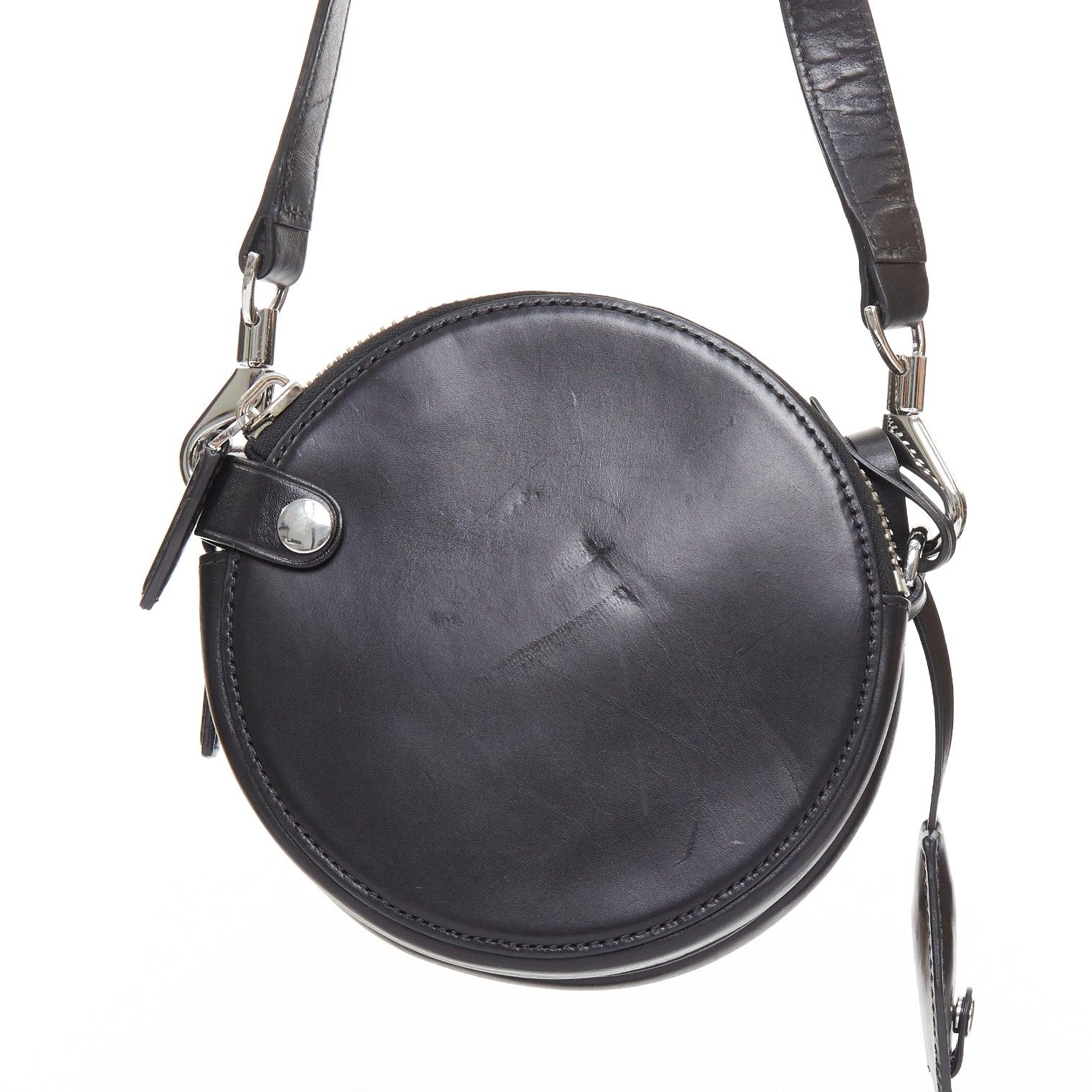 ALEXANDER WANG Runway Canteen Schwarzer Kreis Multi-Pocket Crossbody Tasche im Angebot 1