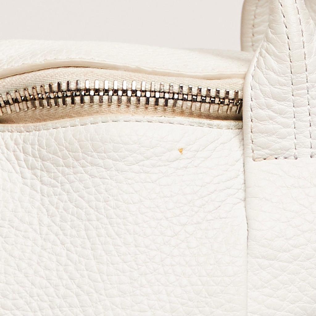 Alexander Wang Stud-Bottom Cream Leather Rocco Duffel Bag In Excellent Condition For Sale In Montreal, Quebec