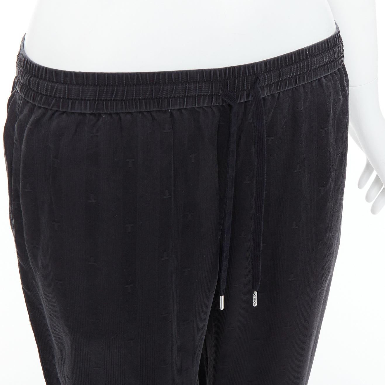 ALEXANDER WANG T black 100% washed silk T logo pajama pants XS
Reference: KYCG/A00104
Brand: Alexander Wang T
Designer: Alexander Wang
Collection: T
Material: Silk
Color: Black
Pattern: Solid
Closure: Drawstring
Made in: China

CONDITION:
Condition: