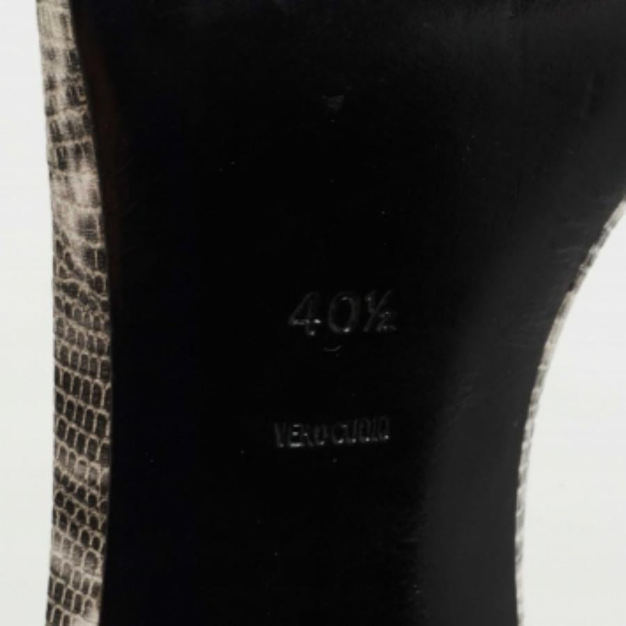 Alexander Wang Weiß/Schwarz Eidechse Geprägte Leder Riemchensandalen Größe 40.5 im Angebot 3