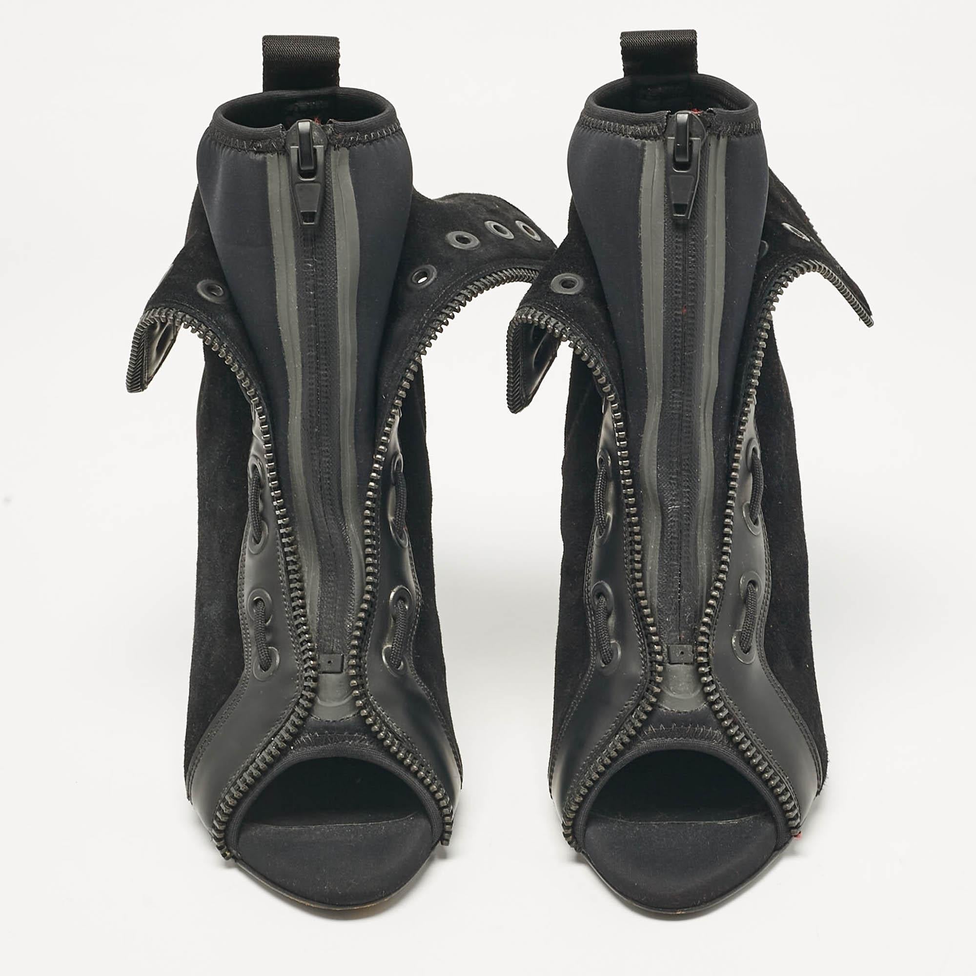 Alexander Wang x H&M Black Leather and Suede Scuba Ankle Length Boots 39 In Good Condition In Dubai, Al Qouz 2