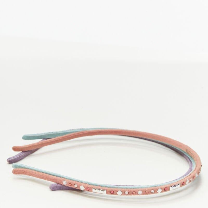 ALEXANDER ZOUARI LOT DE 3 Bandeau en daim rose sarcelle violet orné de cristaux Excellent état - En vente à Hong Kong, NT