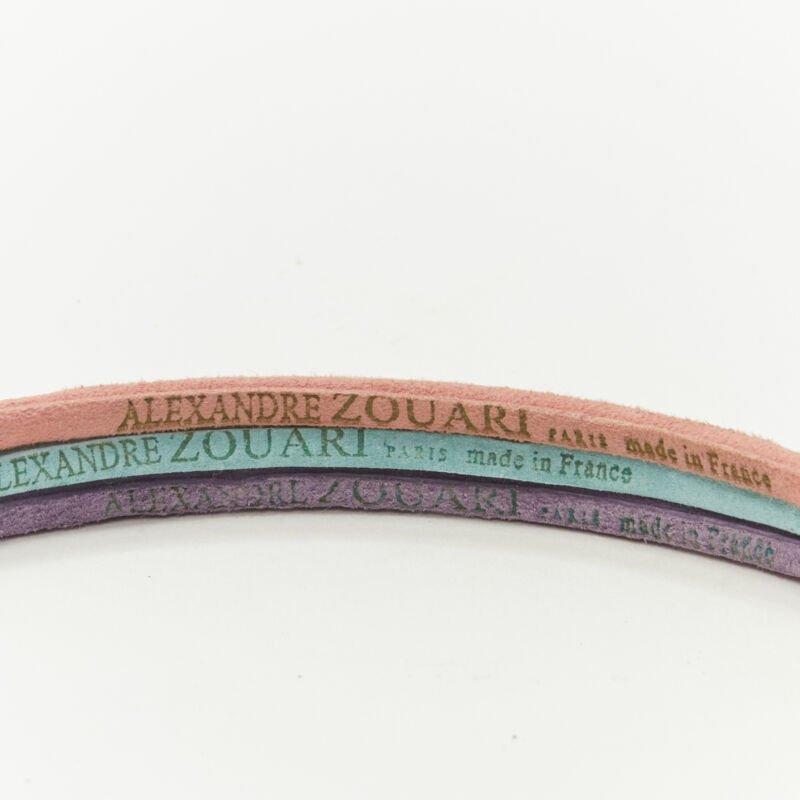 ALEXANDER ZOUARI LOT DE 3 Bandeau en daim rose sarcelle violet orné de cristaux en vente 2