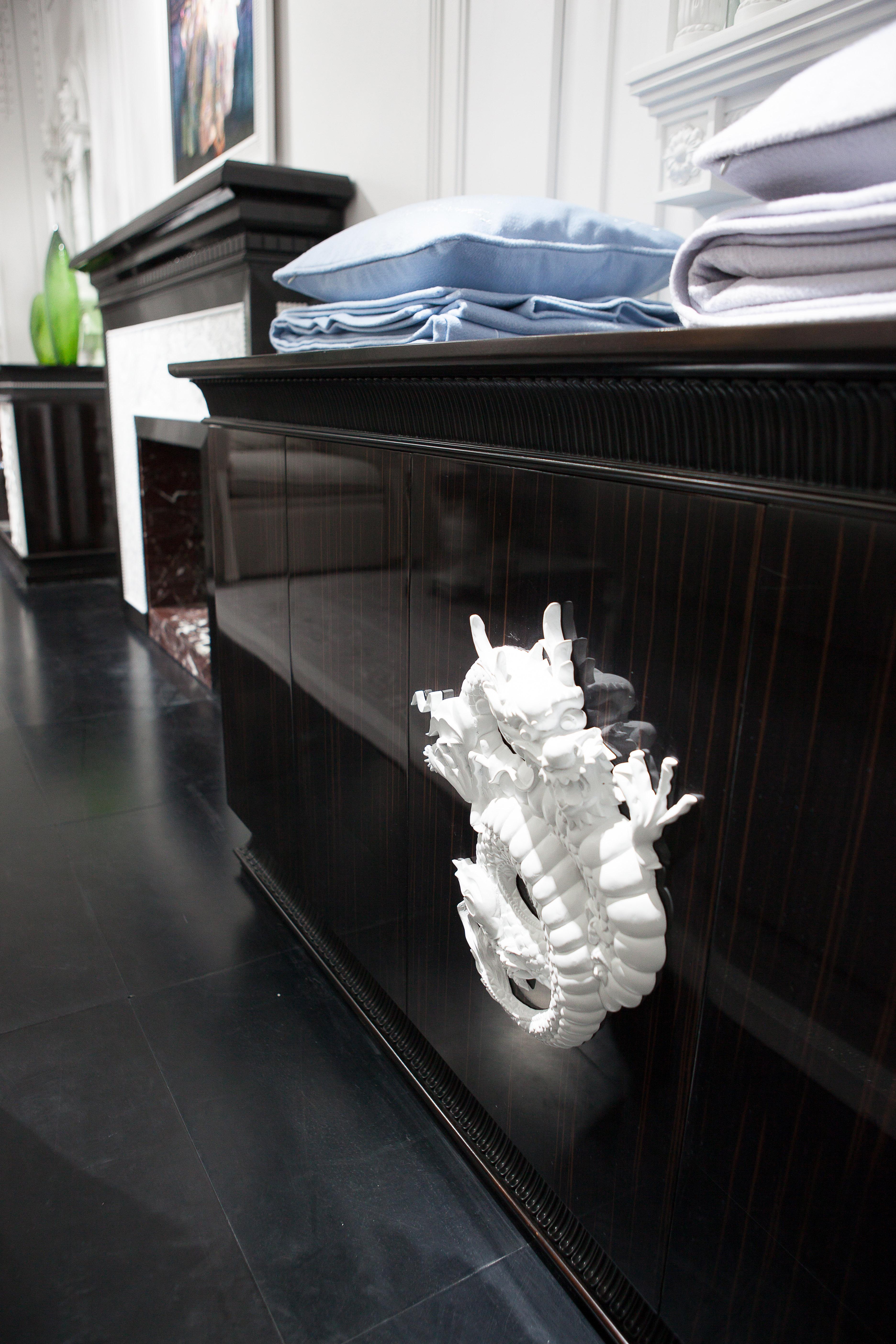 Dresser Chinoiserie Style Ebony Gloss Wood, White Dragon Sculpture, in Stock For Sale 2