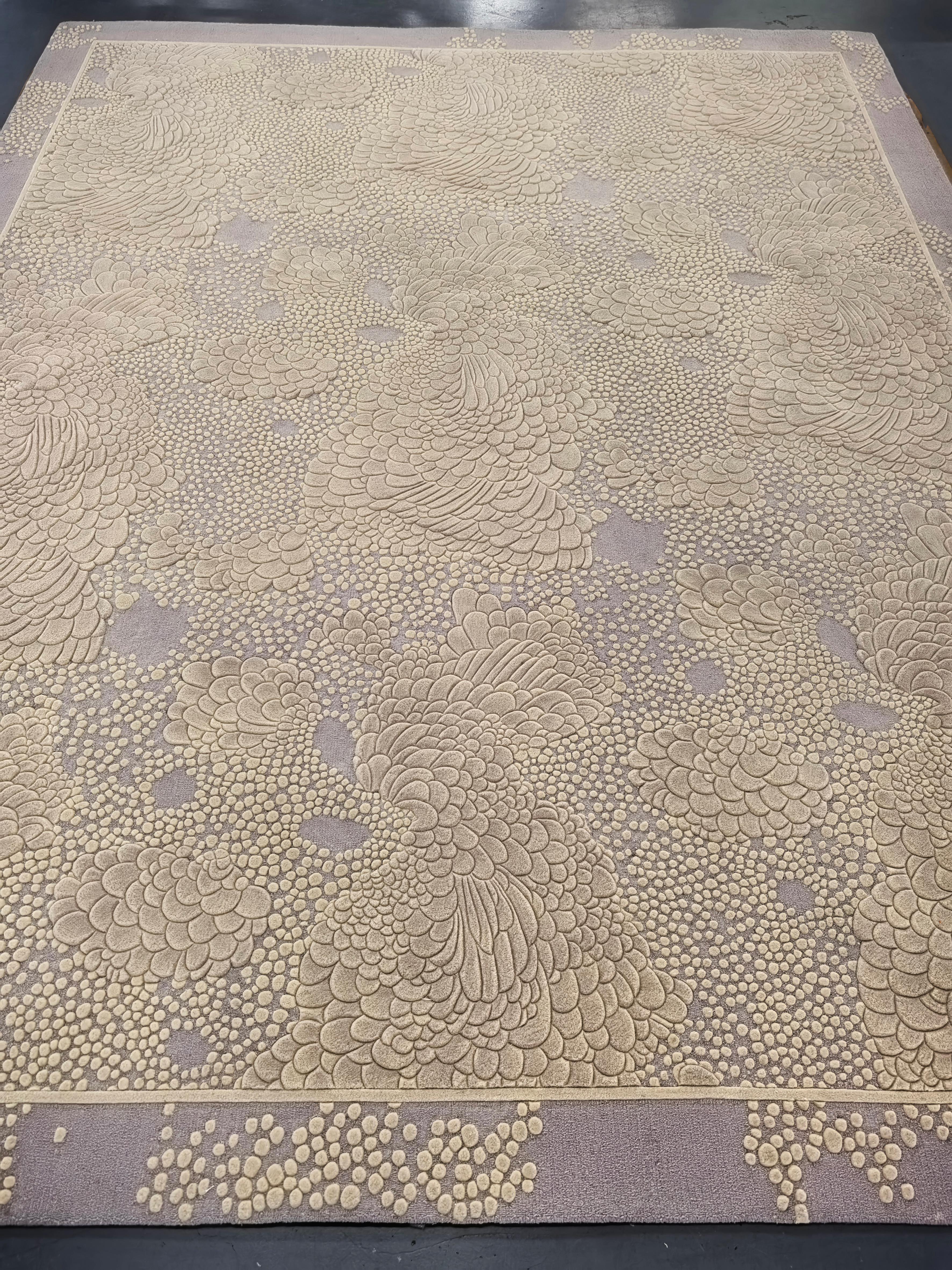 Western European Contemporary Rug New Tufted Wool Luxury Collection En Stock
De fina lana neozelandesa semielaborada, pelo de 6 mm, acabado superficial aterciopelado
Disponible para envío inmediato
Entrega gratuita en todo el mundo, puerta a