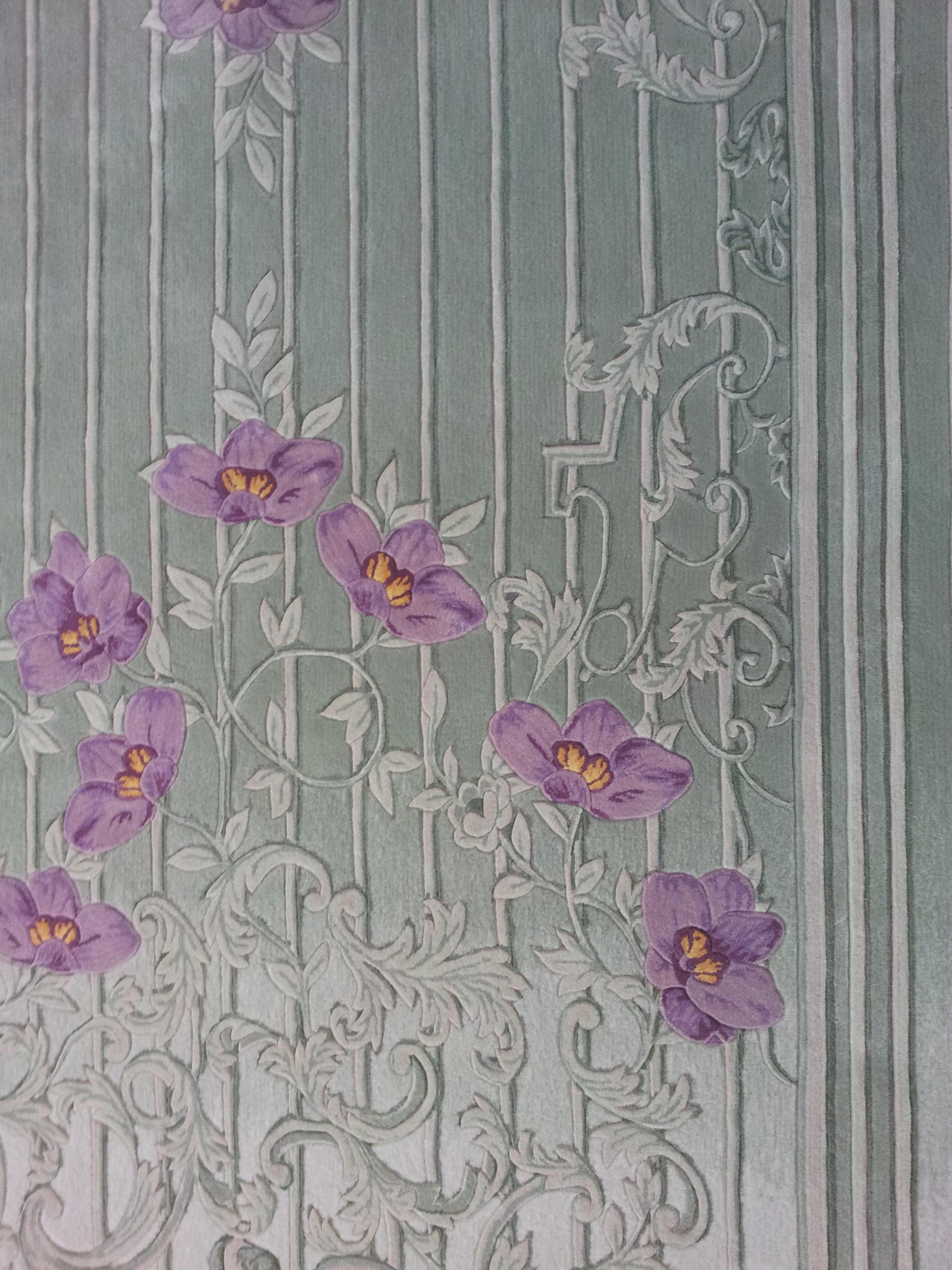 Western European Silk Tufted Rug, Luxury Collection, Limited Edition In New Condition For Sale In Hong Kong, HK